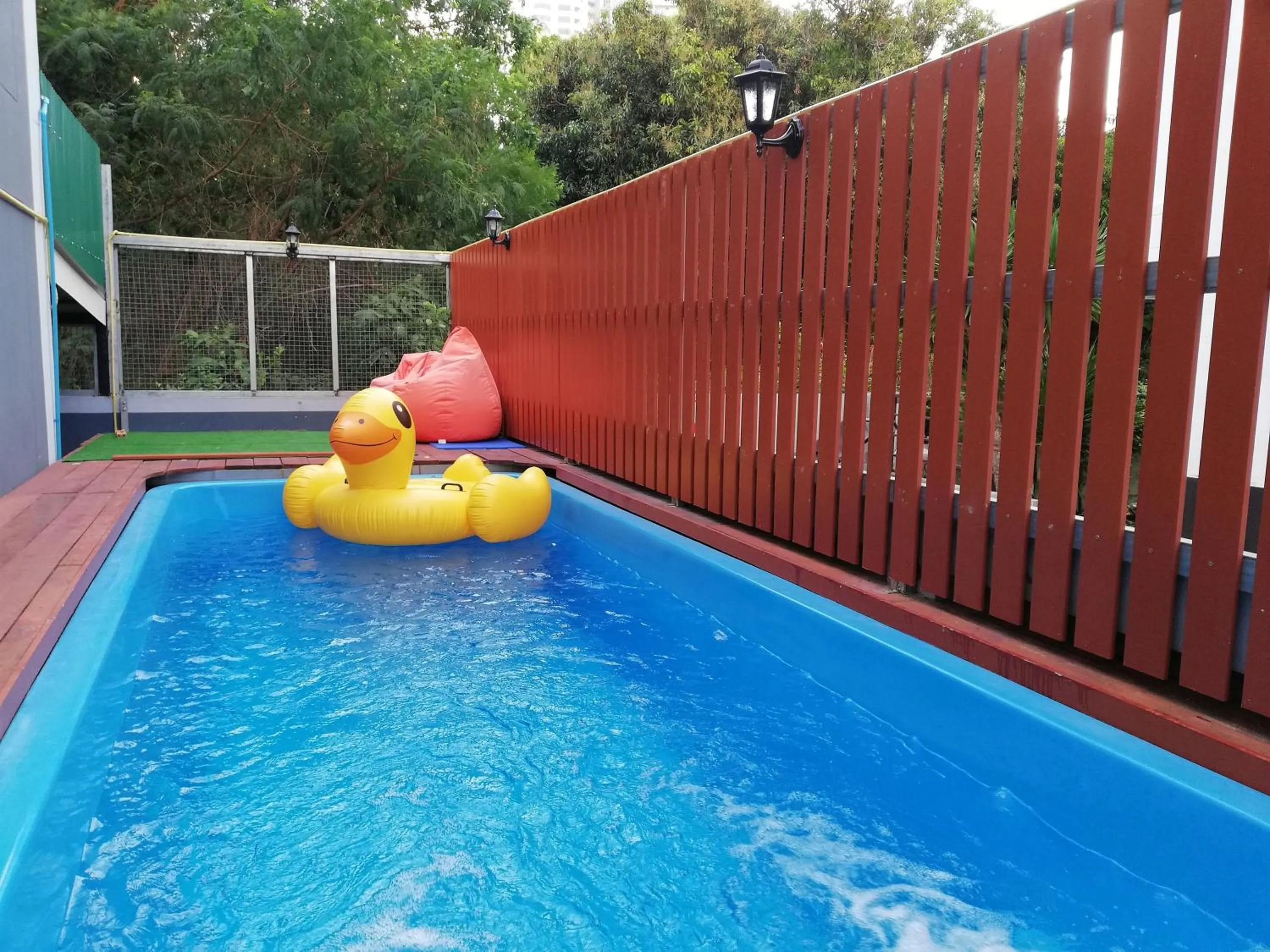 Swimming pool in Baan der Bruyn SHA