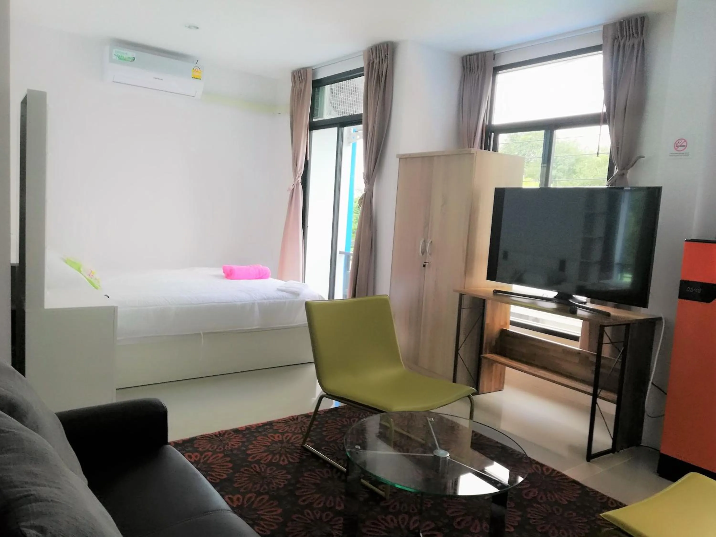 Photo of the whole room, Bed in Baan der Bruyn SHA