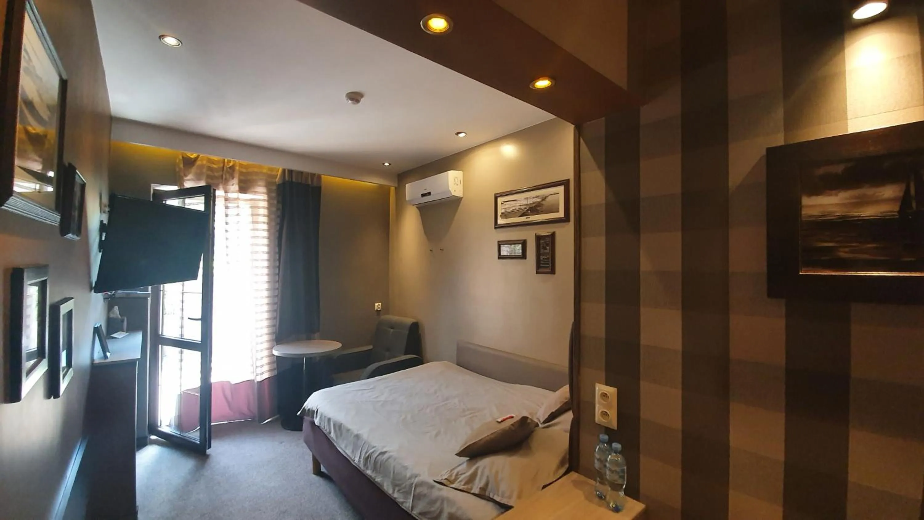 Photo of the whole room, Bed in Villa Garden Kutno Centrum