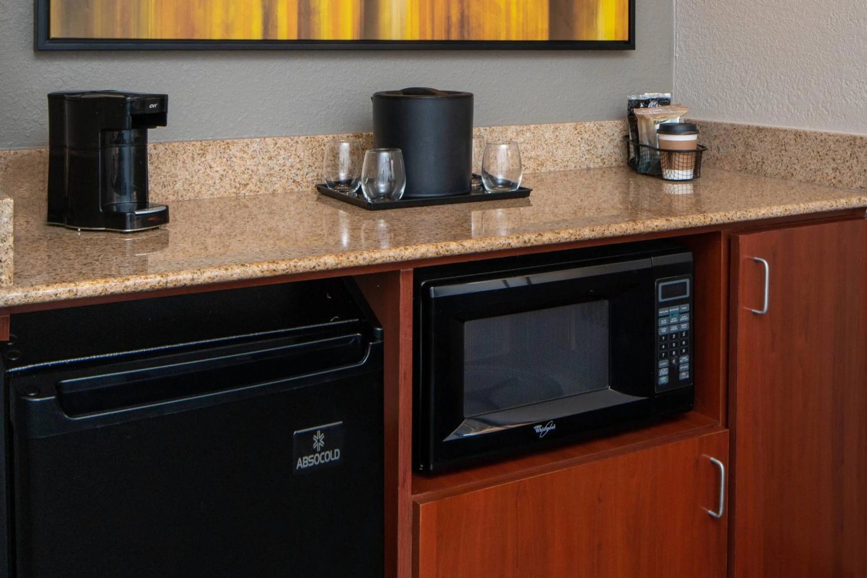 Lounge or bar in Courtyard by Marriott Nashville Airport