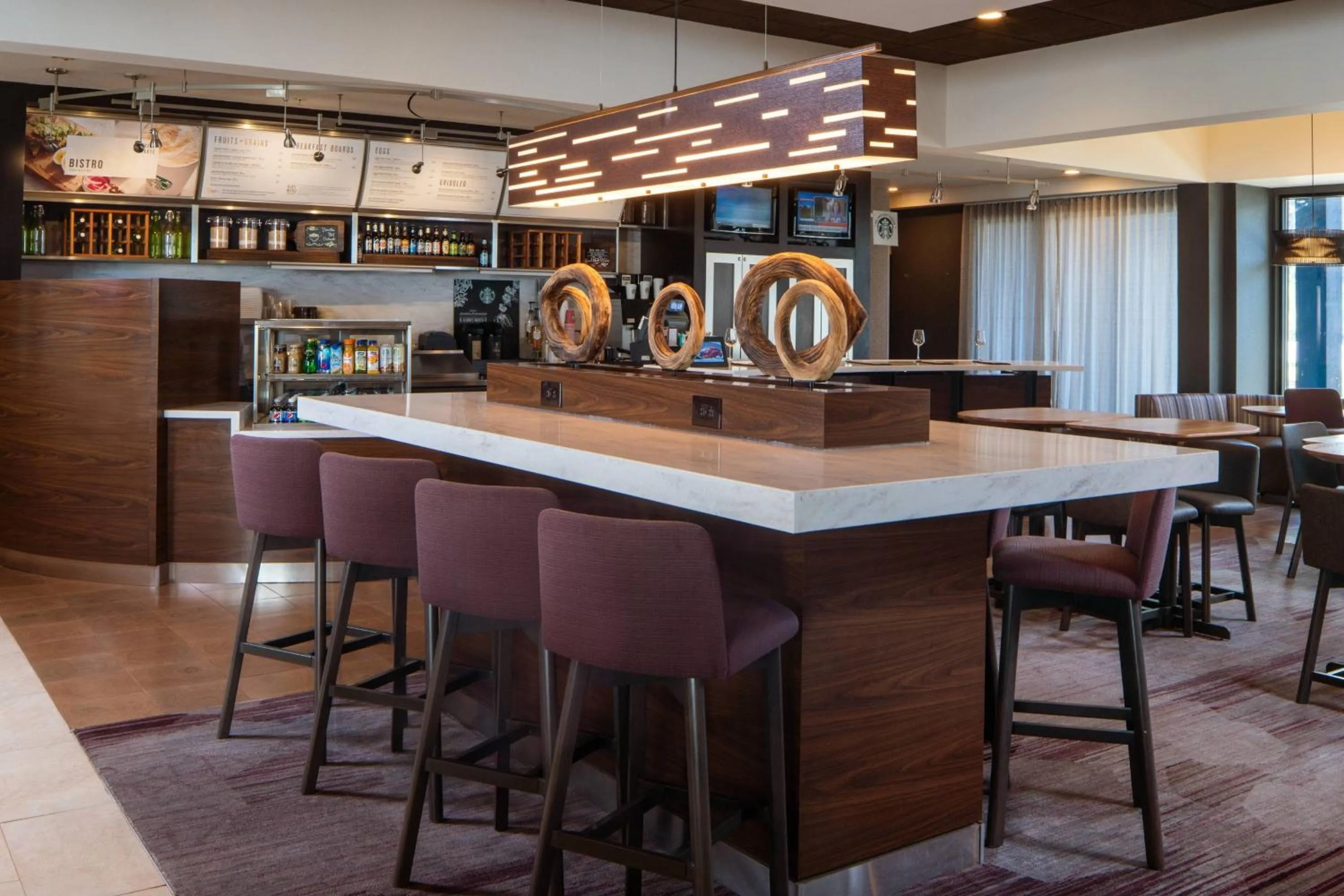 Breakfast in Courtyard by Marriott Nashville Airport