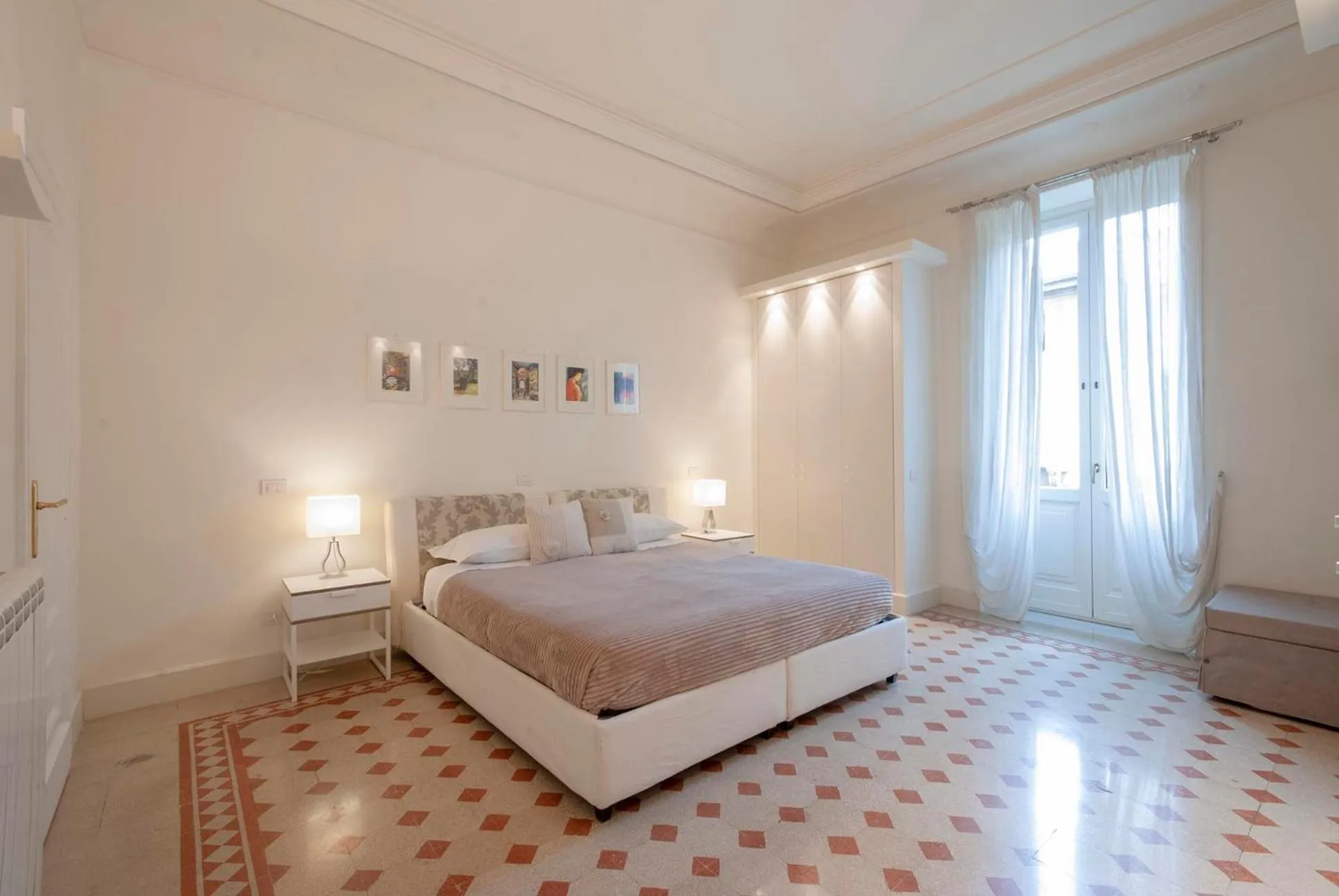 Bed in Bea Suites Luxury Rooms