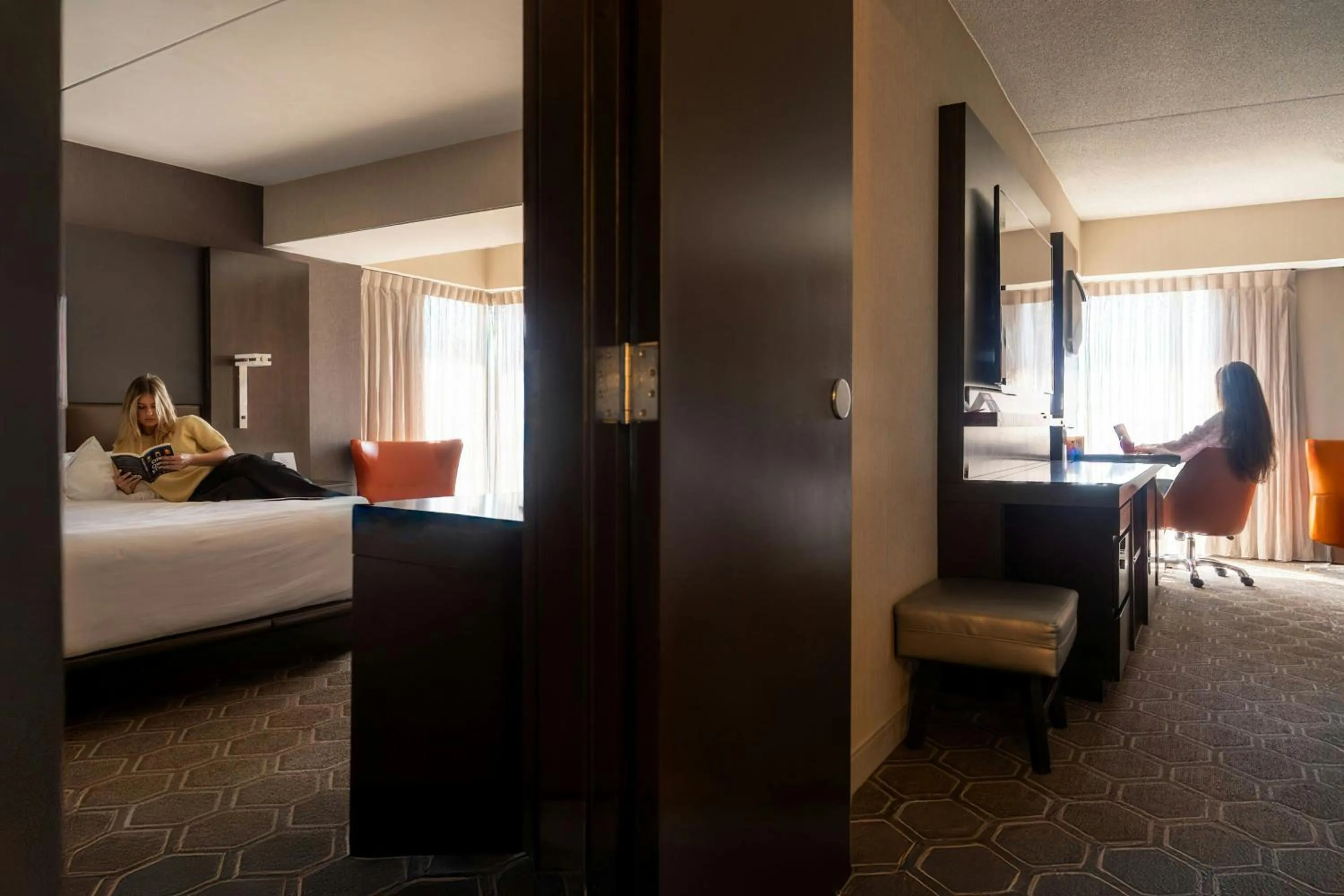 Photo of the whole room, Bed in Boston Marriott Cambridge