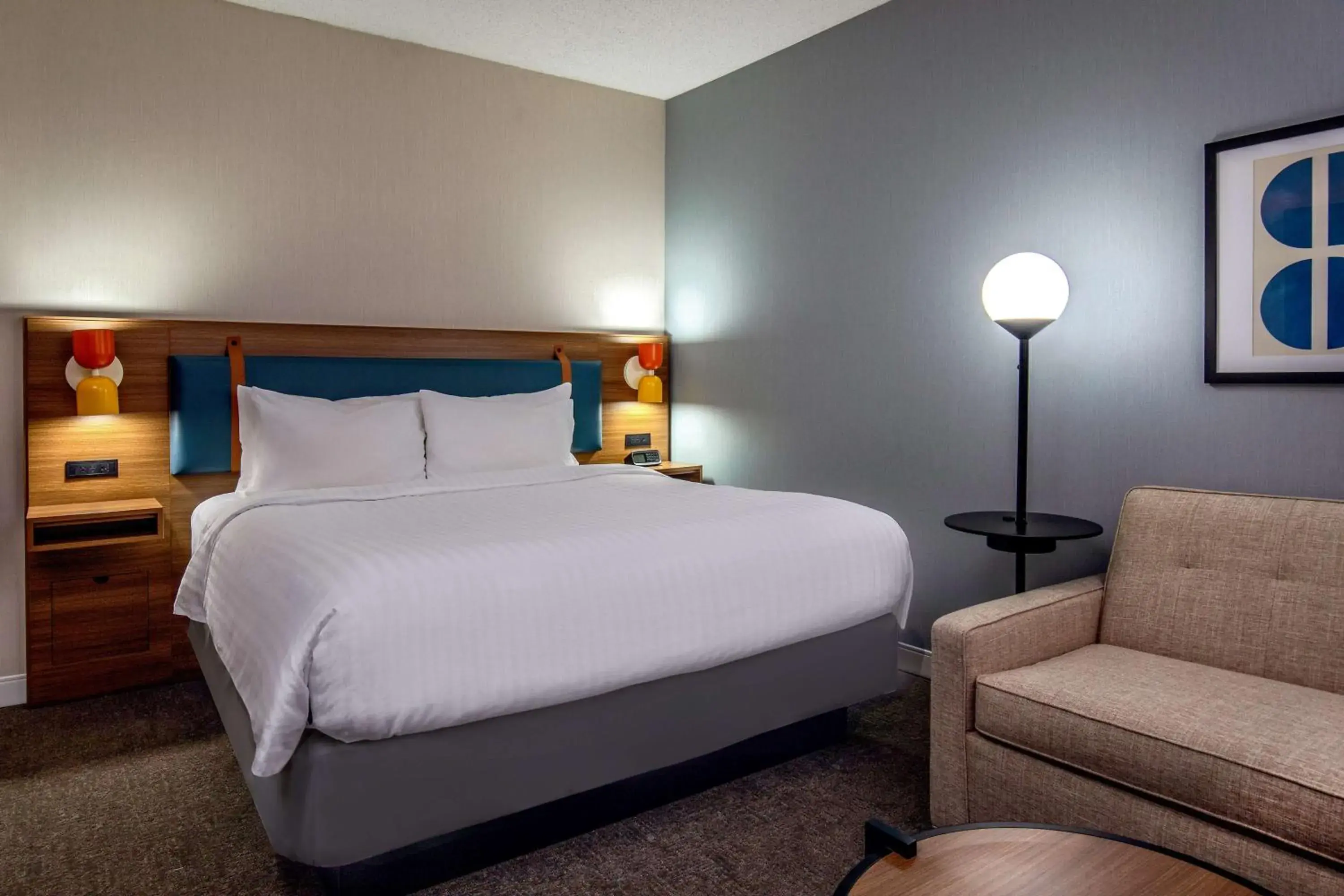 Bedroom, Bed in Sonesta Select Boston Foxborough Mansfield Bedroom, Bed in Sonesta Select Boston Foxborough Mansfield