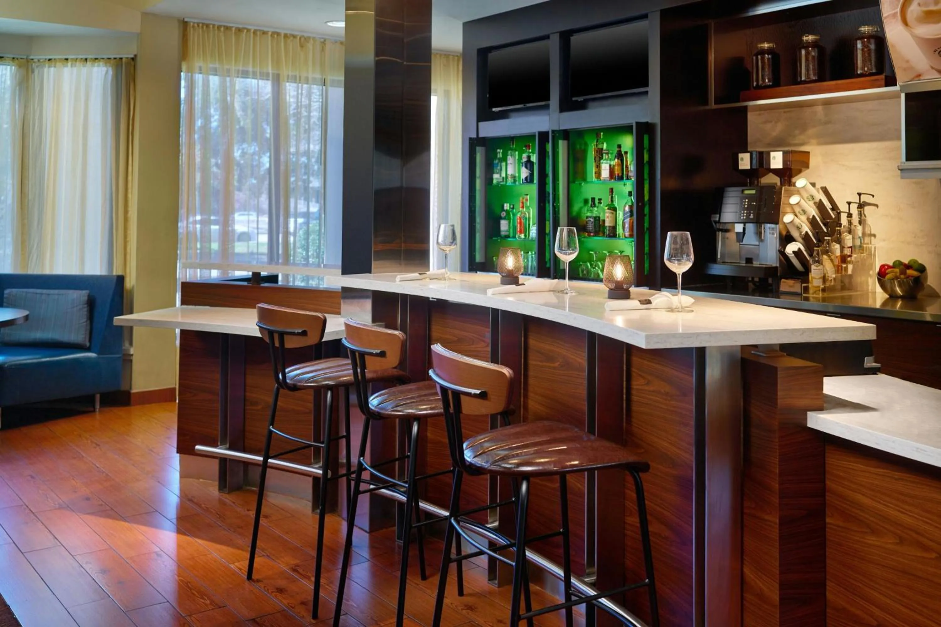 Lounge or bar in Courtyard by Marriott Baton Rouge Acadian Centre/LSU Area