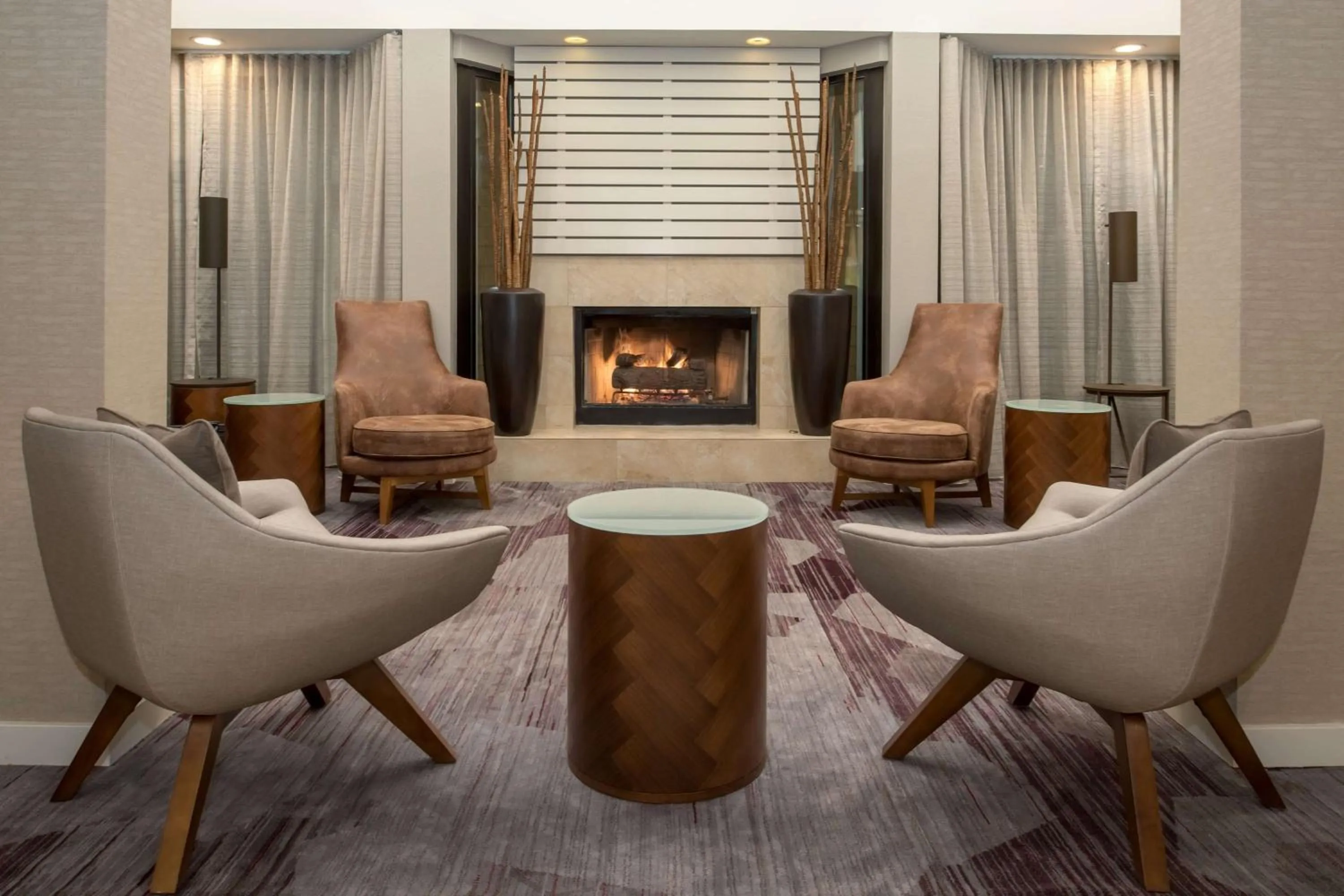 Lobby or reception in Sonesta Select Seattle Bellevue Redmond