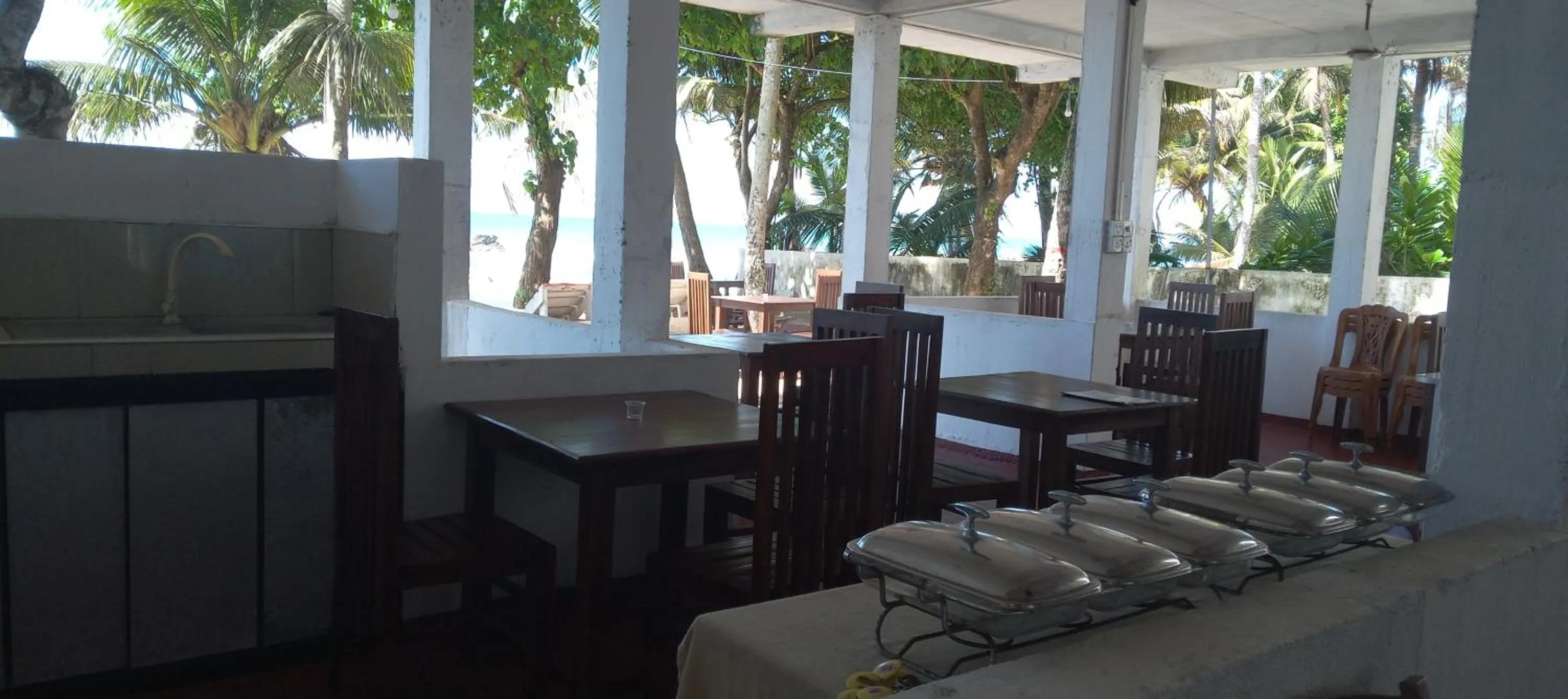 Restaurant/places to eat in Jayanthi Surf Dreams