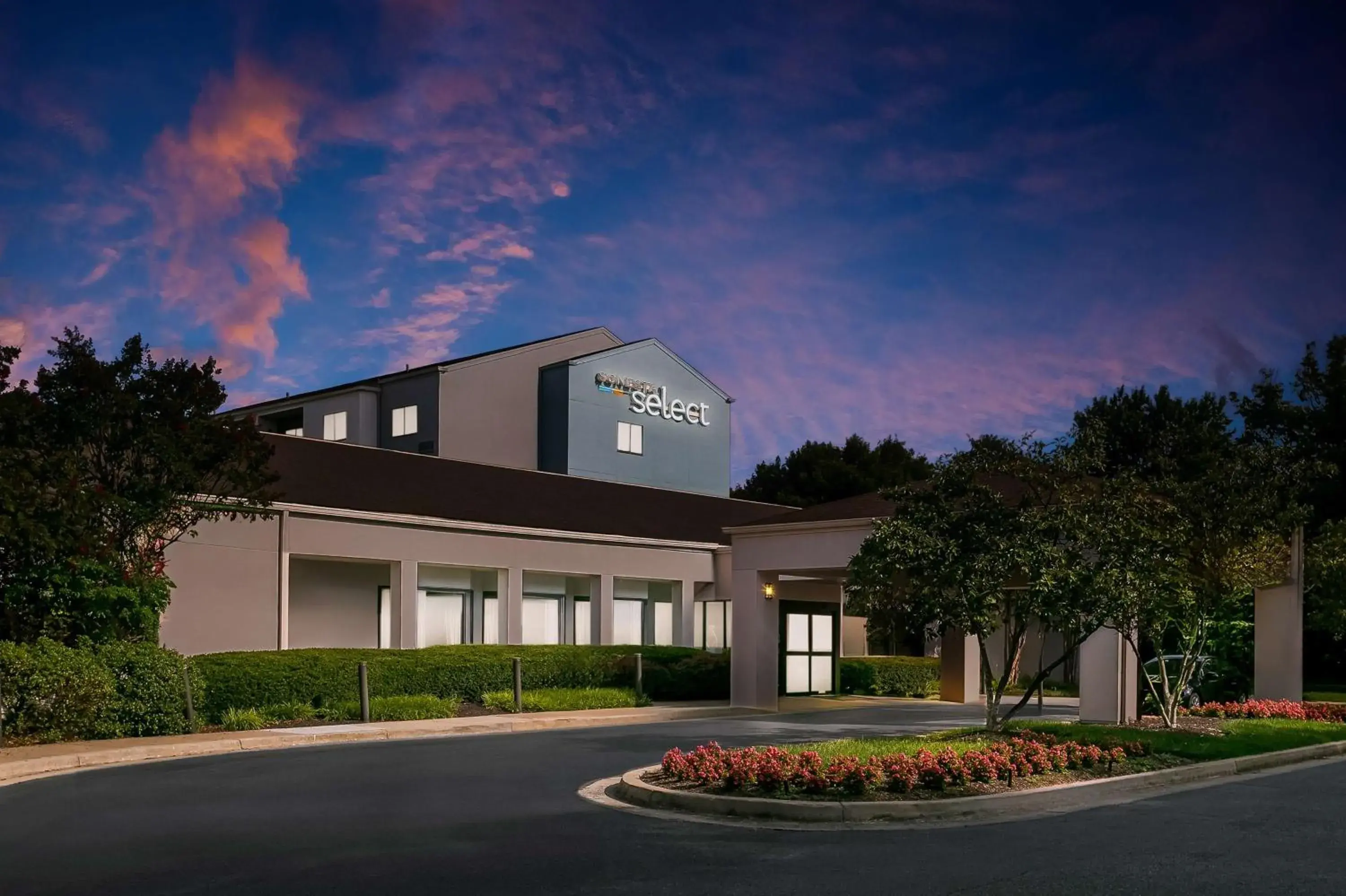 Property building in Sonesta Select Columbia Property building in Sonesta Select Columbia