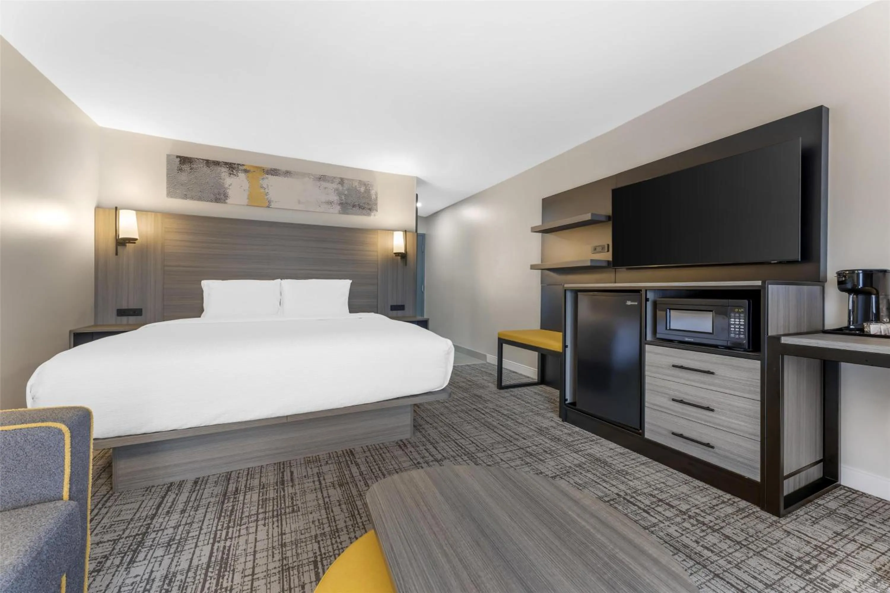 Bedroom, Bed in Best Western Plus Elgin - Chicago