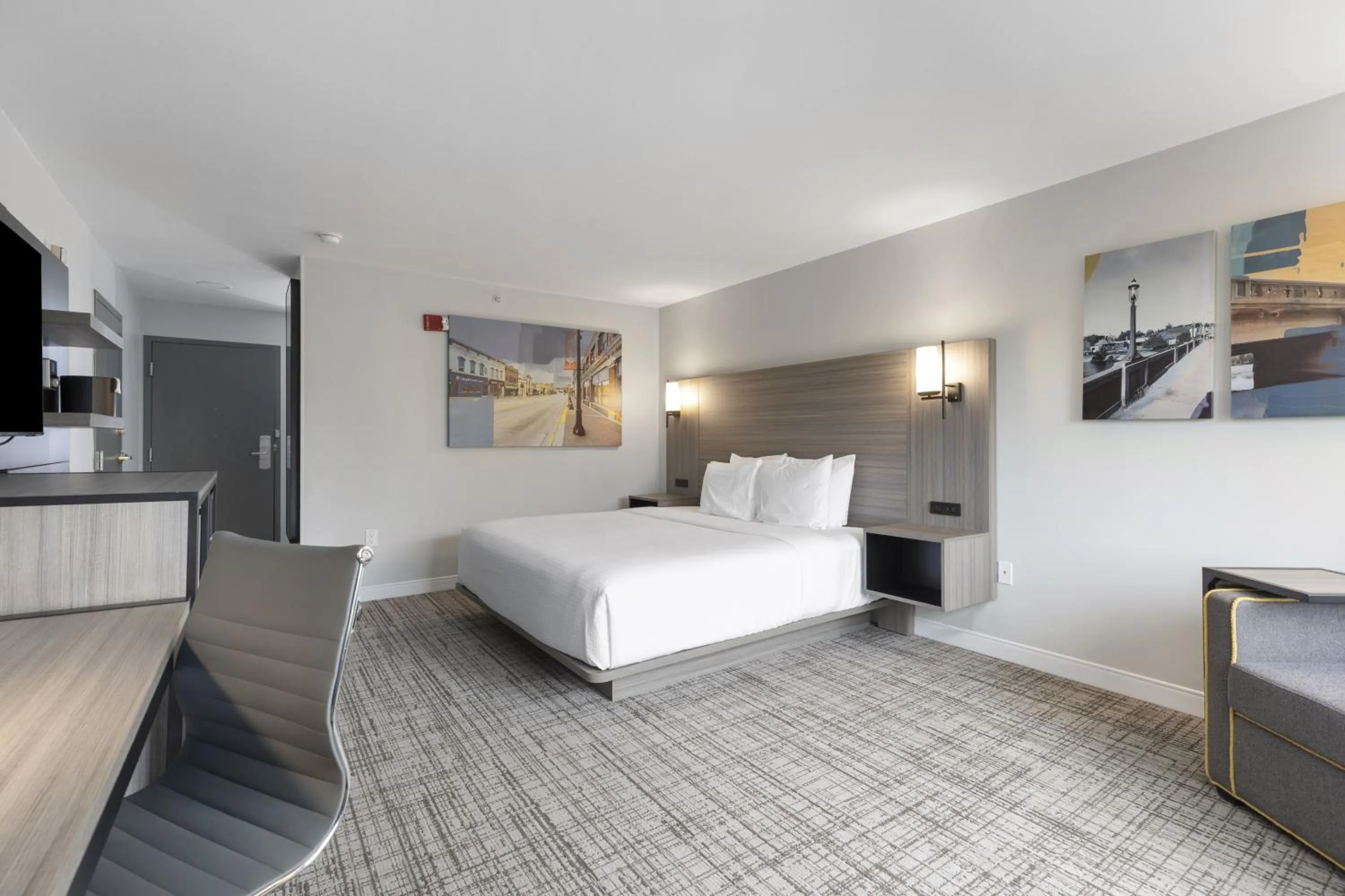 Bedroom, Bed in Best Western Plus Elgin - Chicago