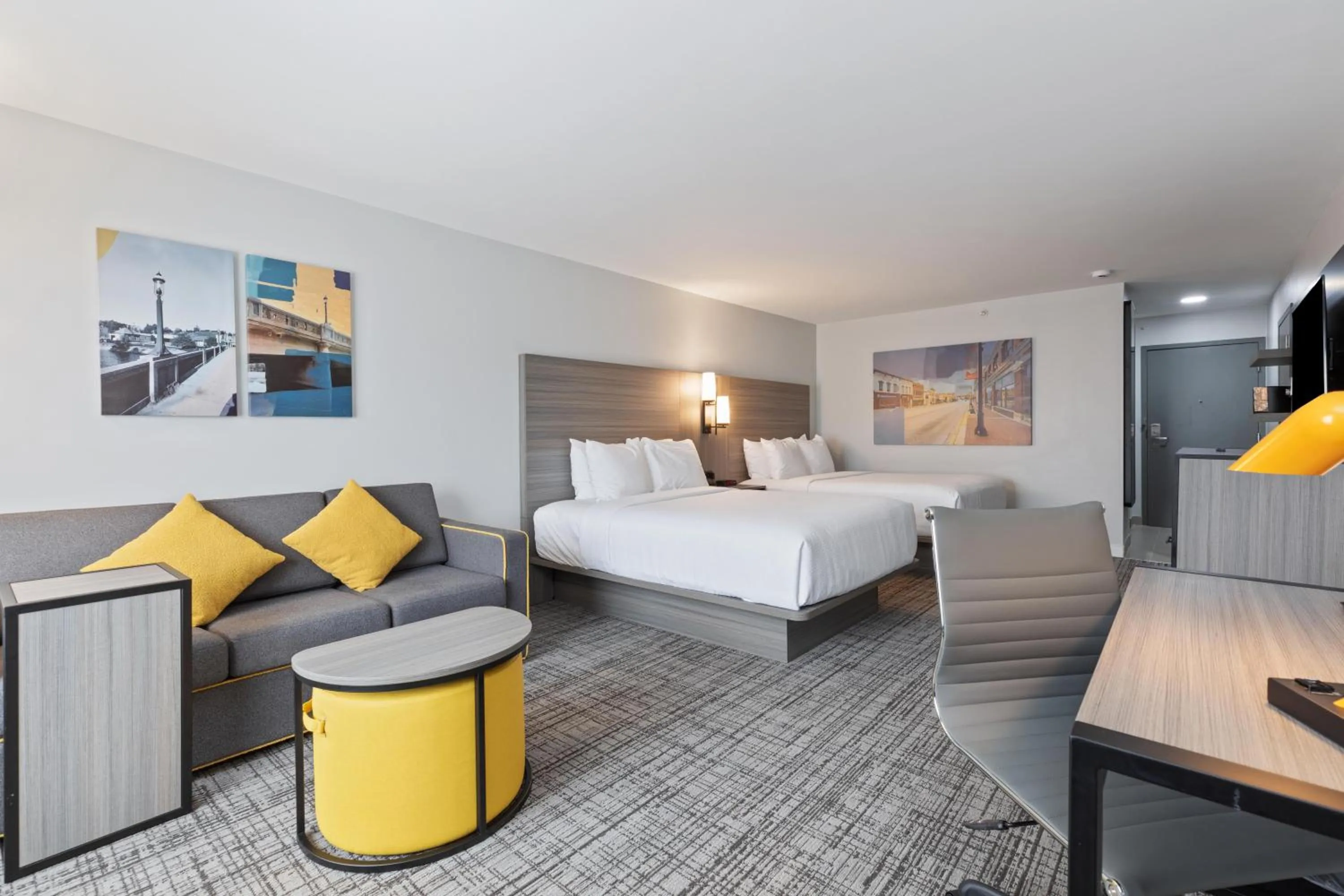 Photo of the whole room, Bed in Best Western Plus Elgin - Chicago