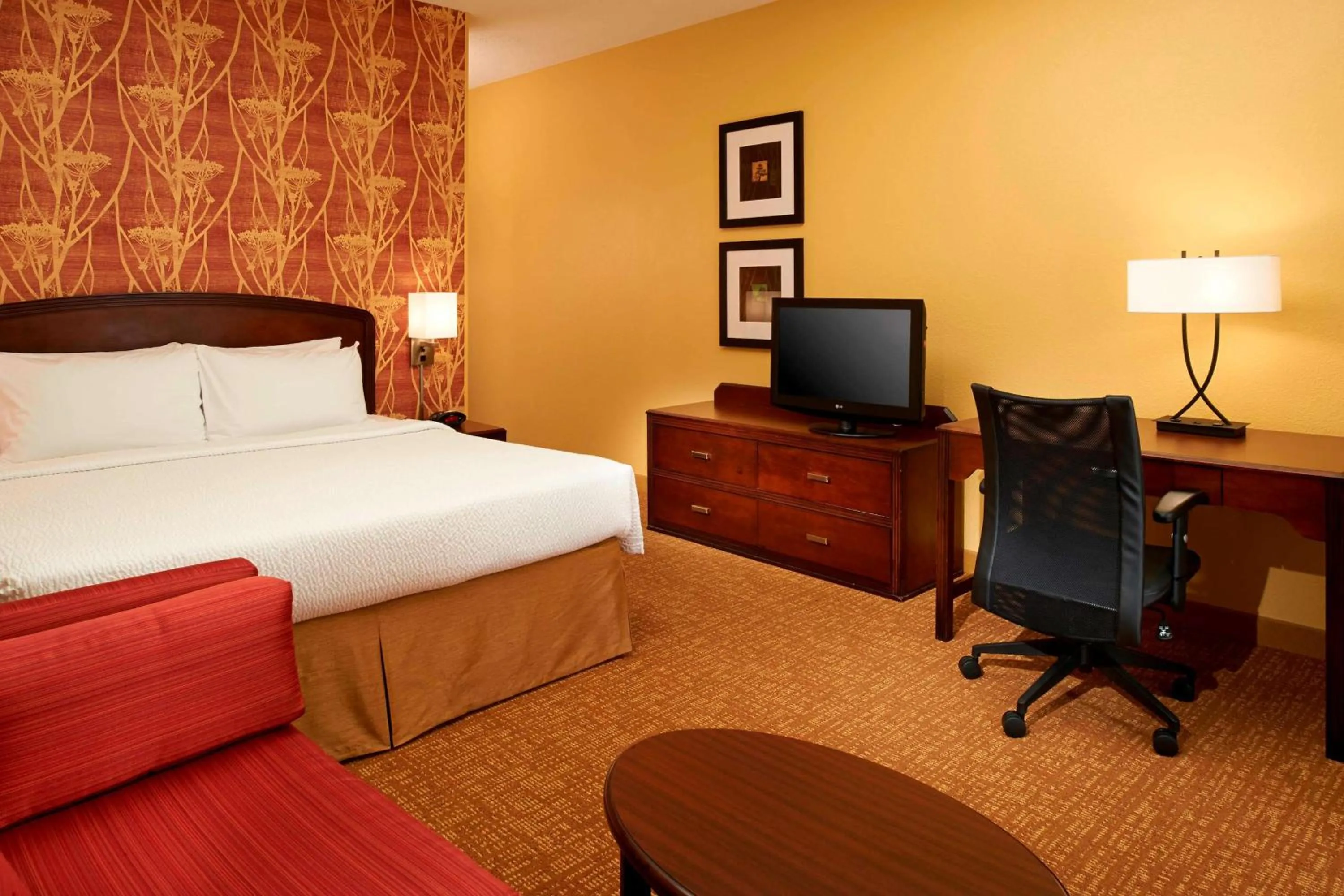 King Room - Hearing Accessible in Best Western Plus Elgin - Chicago