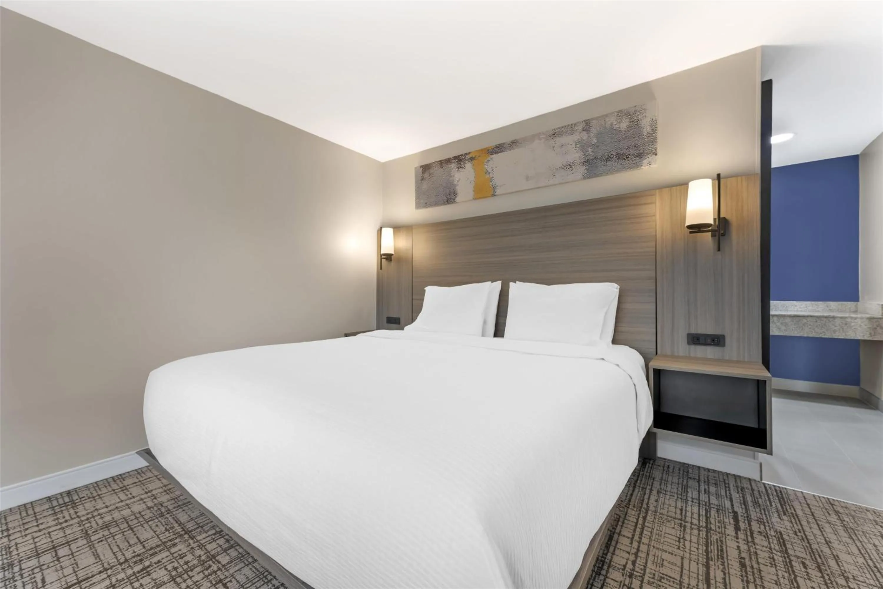 Bedroom, Bed in Best Western Plus Elgin - Chicago