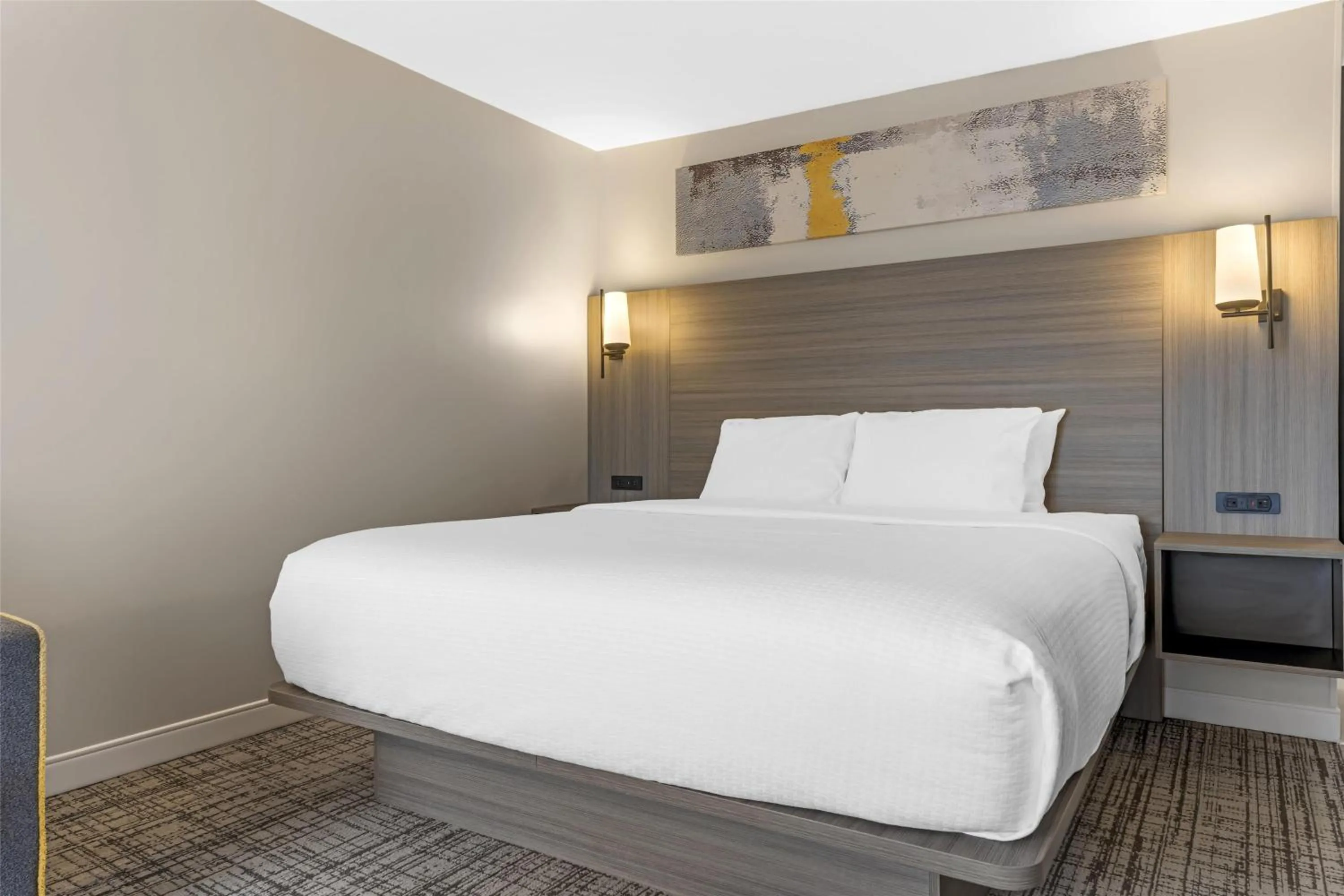 Bedroom, Bed in Best Western Plus Elgin - Chicago