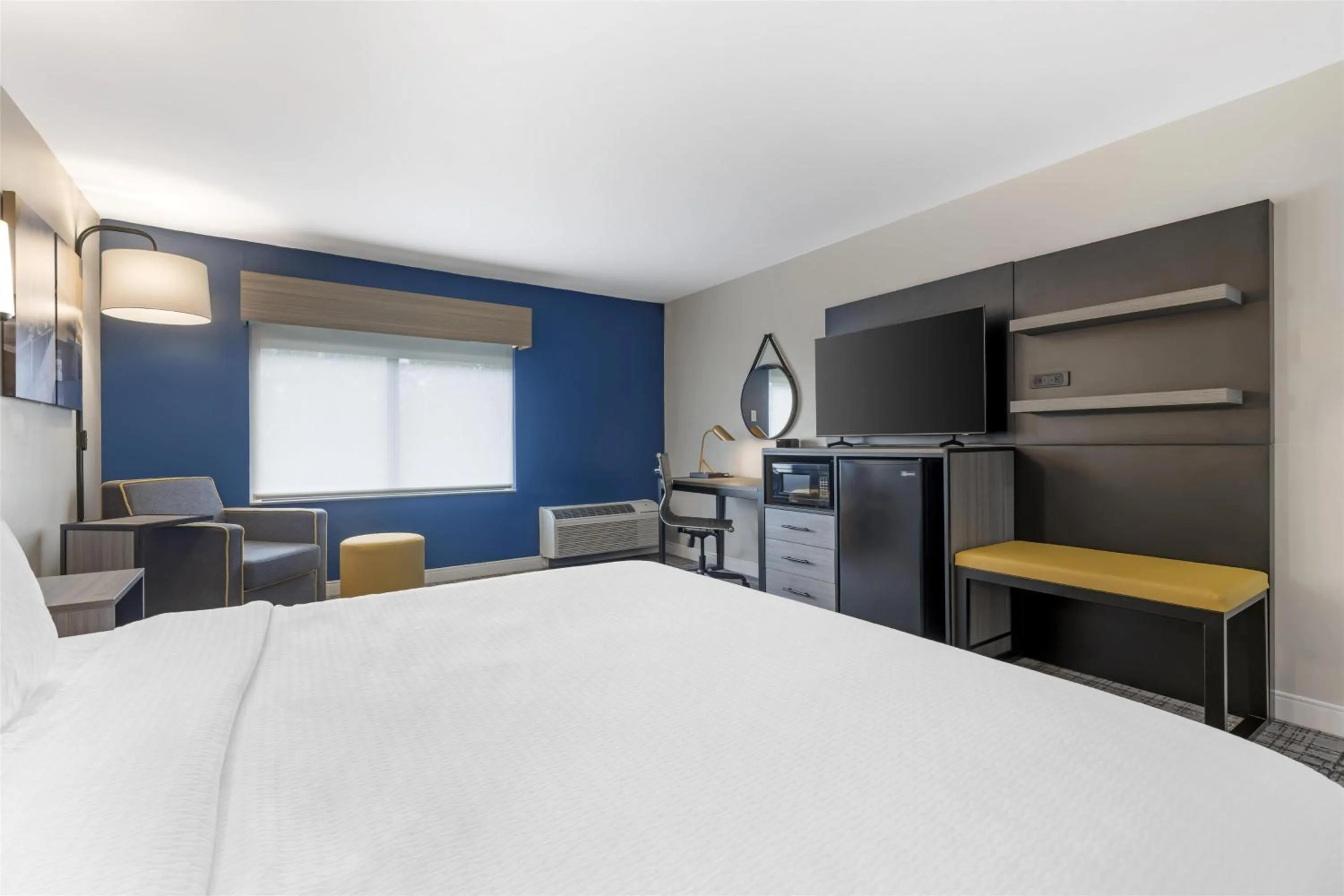 Bedroom, Bed in Best Western Plus Elgin - Chicago