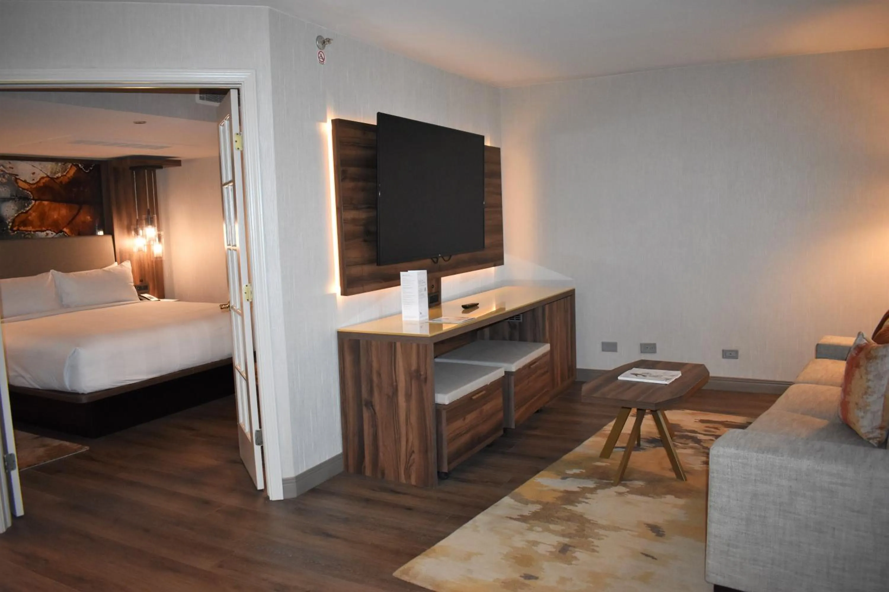 Bedroom, Bed in Chicago Marriott Oak Brook