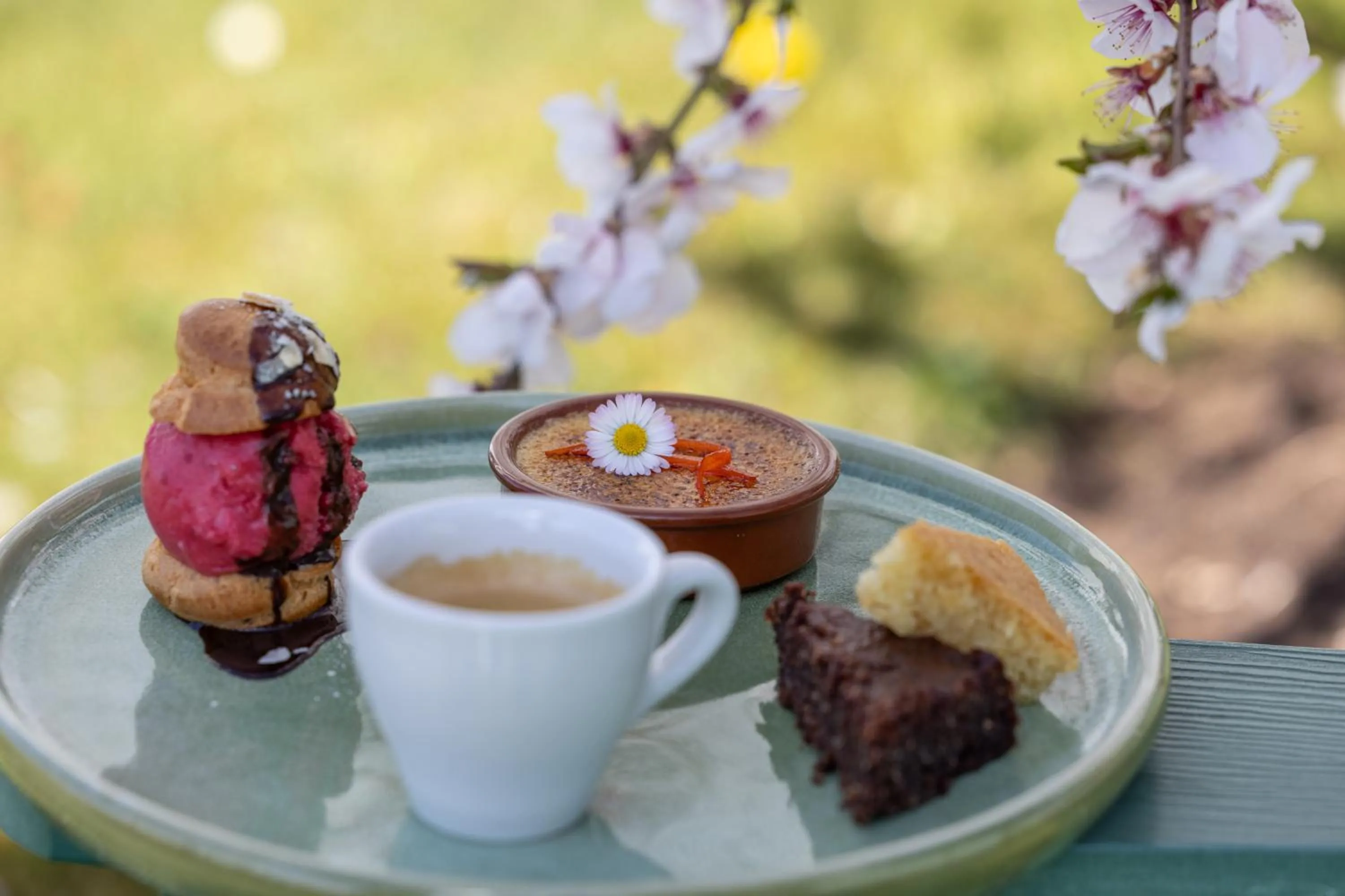 Restaurant/places to eat in Le Domaine (Swiss Lodge)