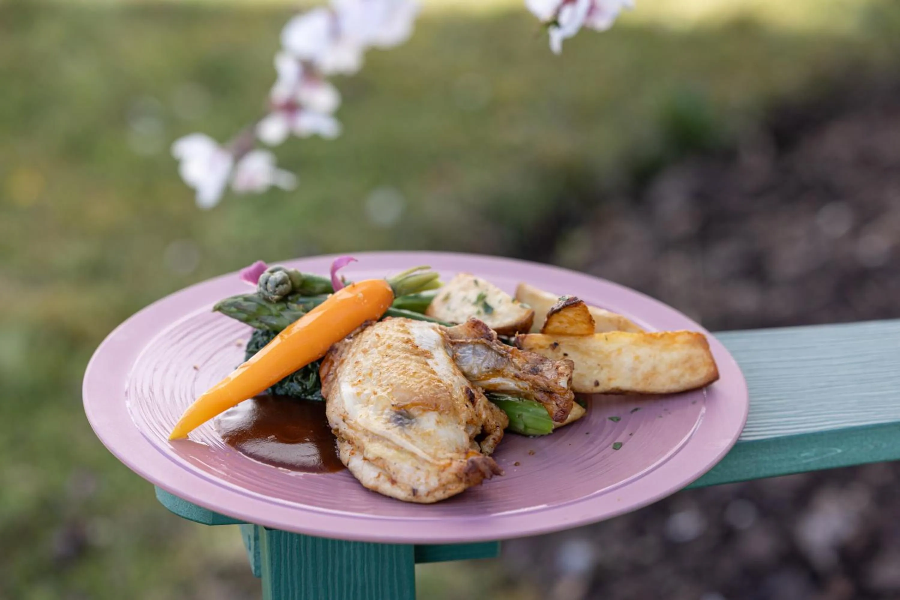 Restaurant/places to eat in Le Domaine (Swiss Lodge)