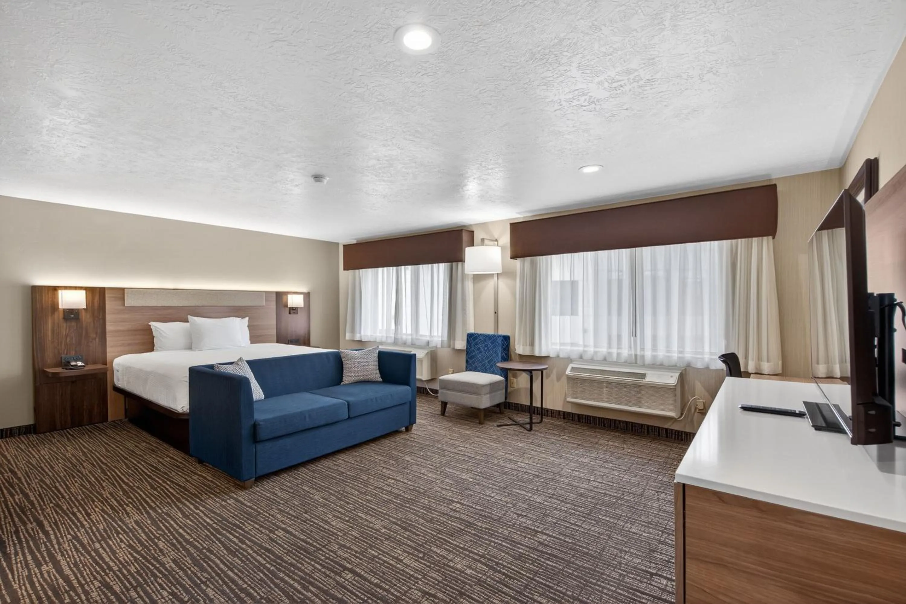 Bed in Best Western Timpanogos Inn