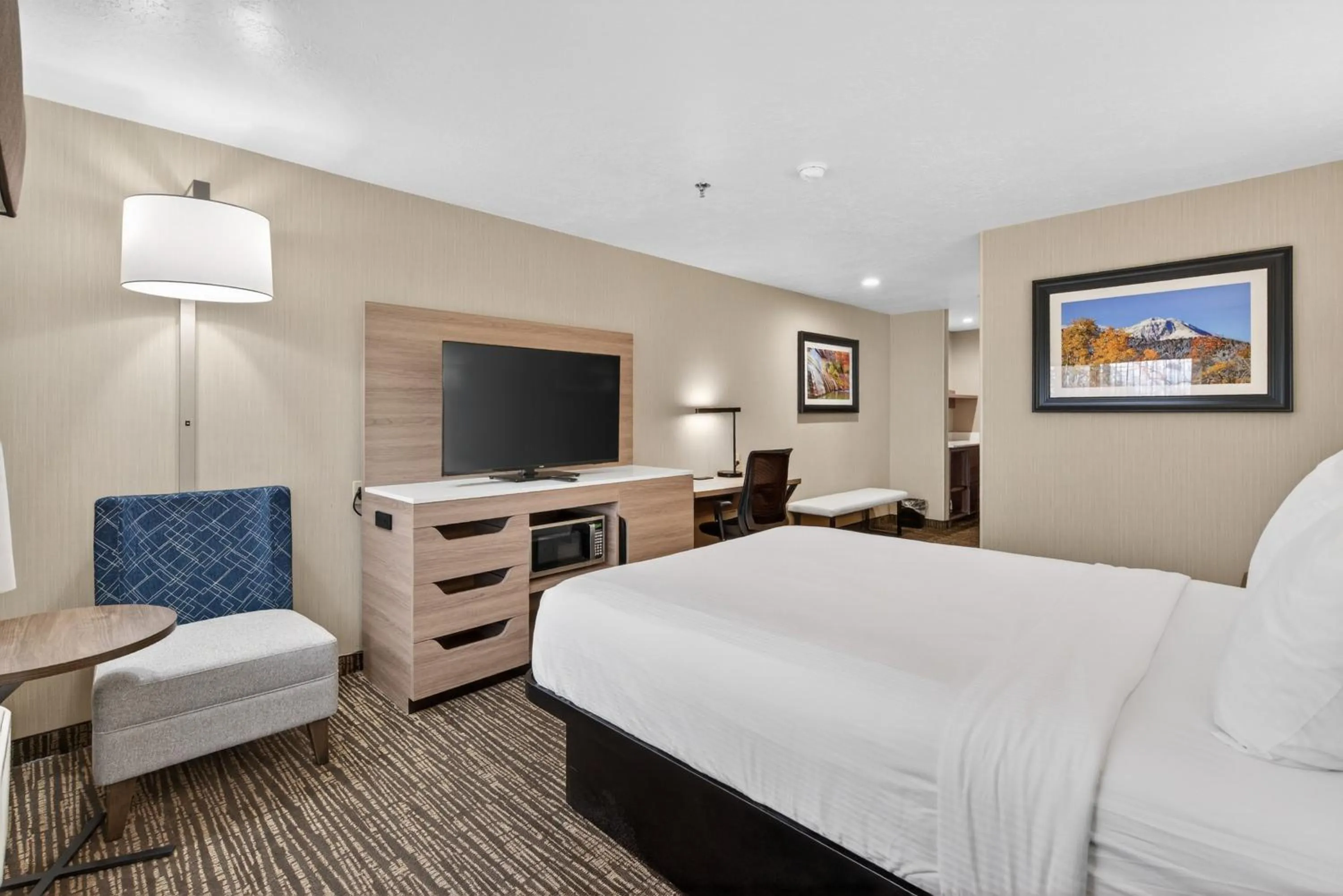 Bed in Best Western Timpanogos Inn