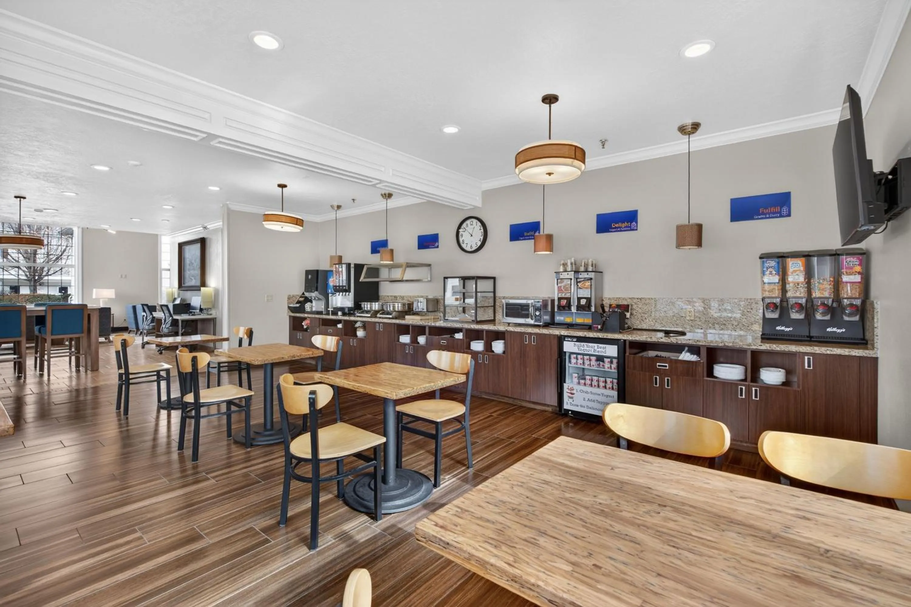 Breakfast in Best Western Timpanogos Inn