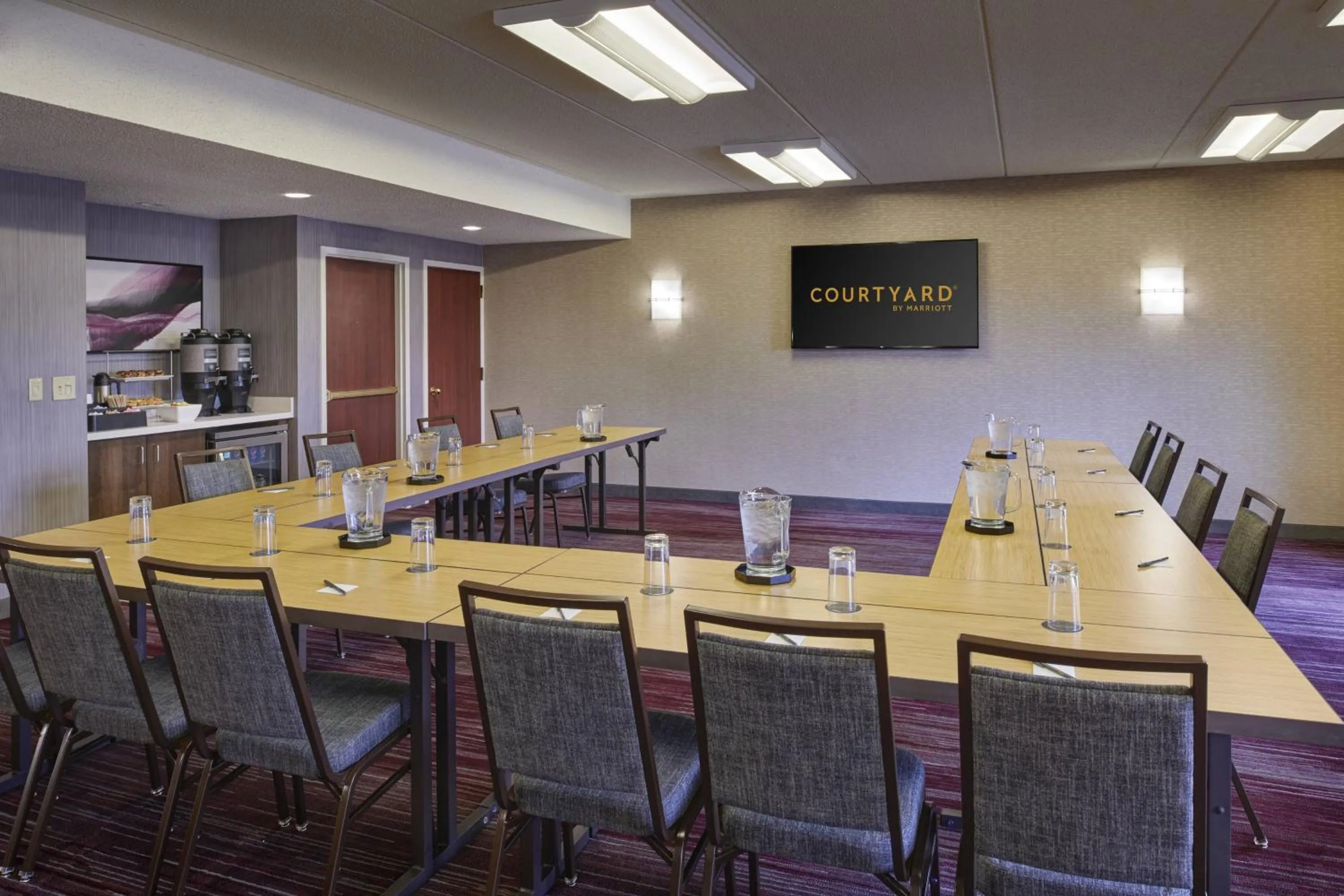 Meeting/conference room in Courtyard Chicago Oakbrook Terrace