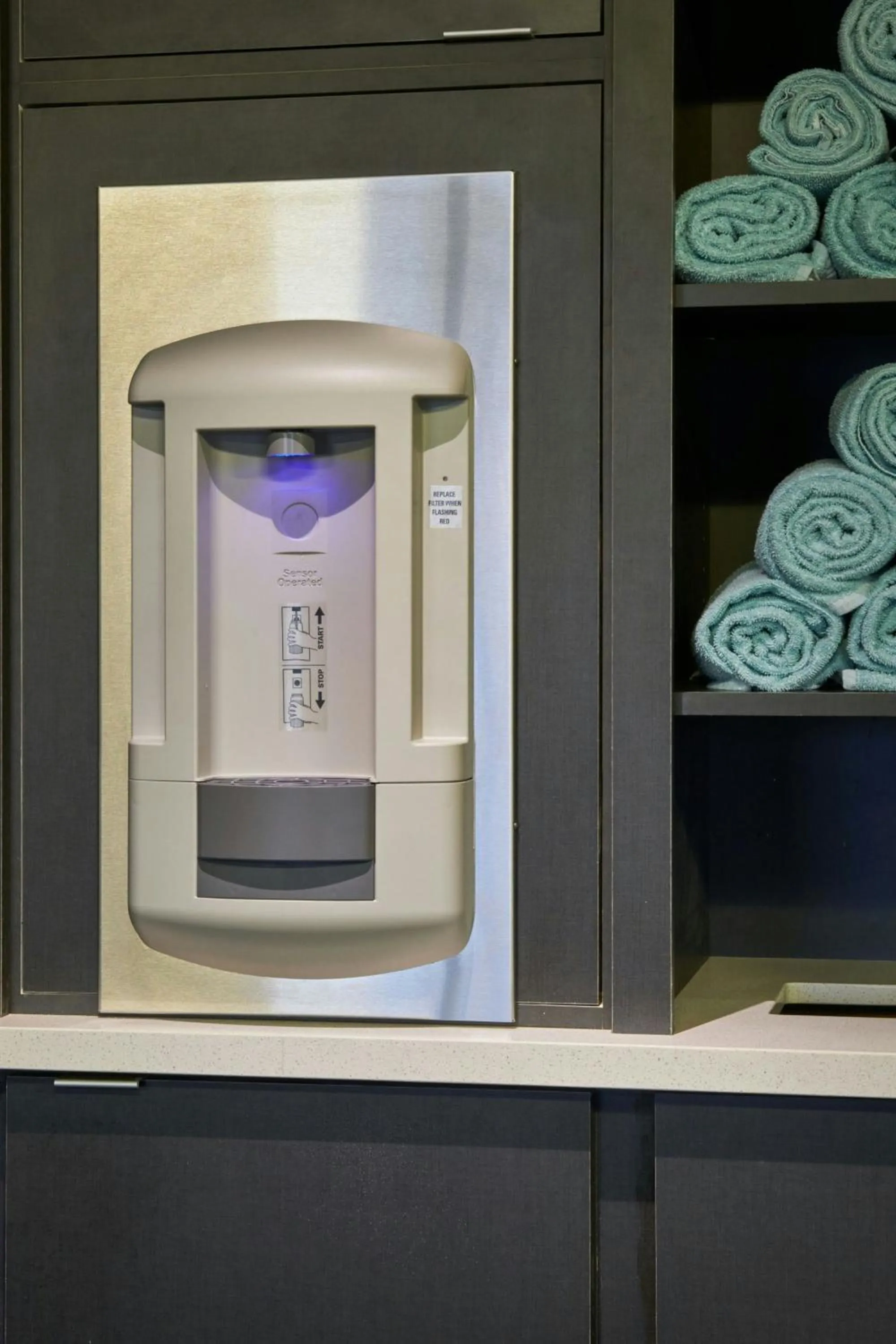 Fitness centre/facilities in Courtyard Chicago Oakbrook Terrace