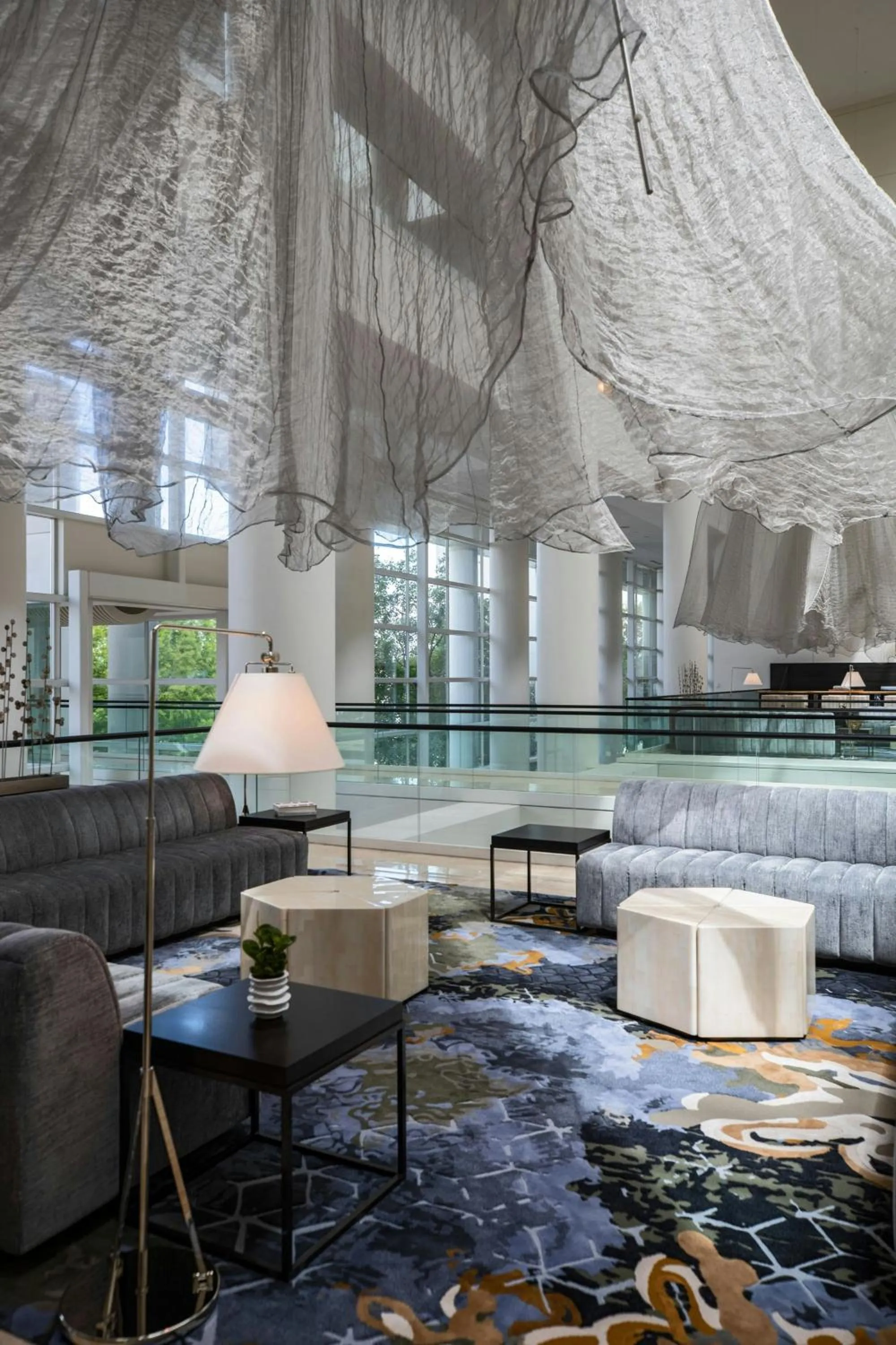 Lobby or reception in Renaissance Schaumburg Convention Center Hotel