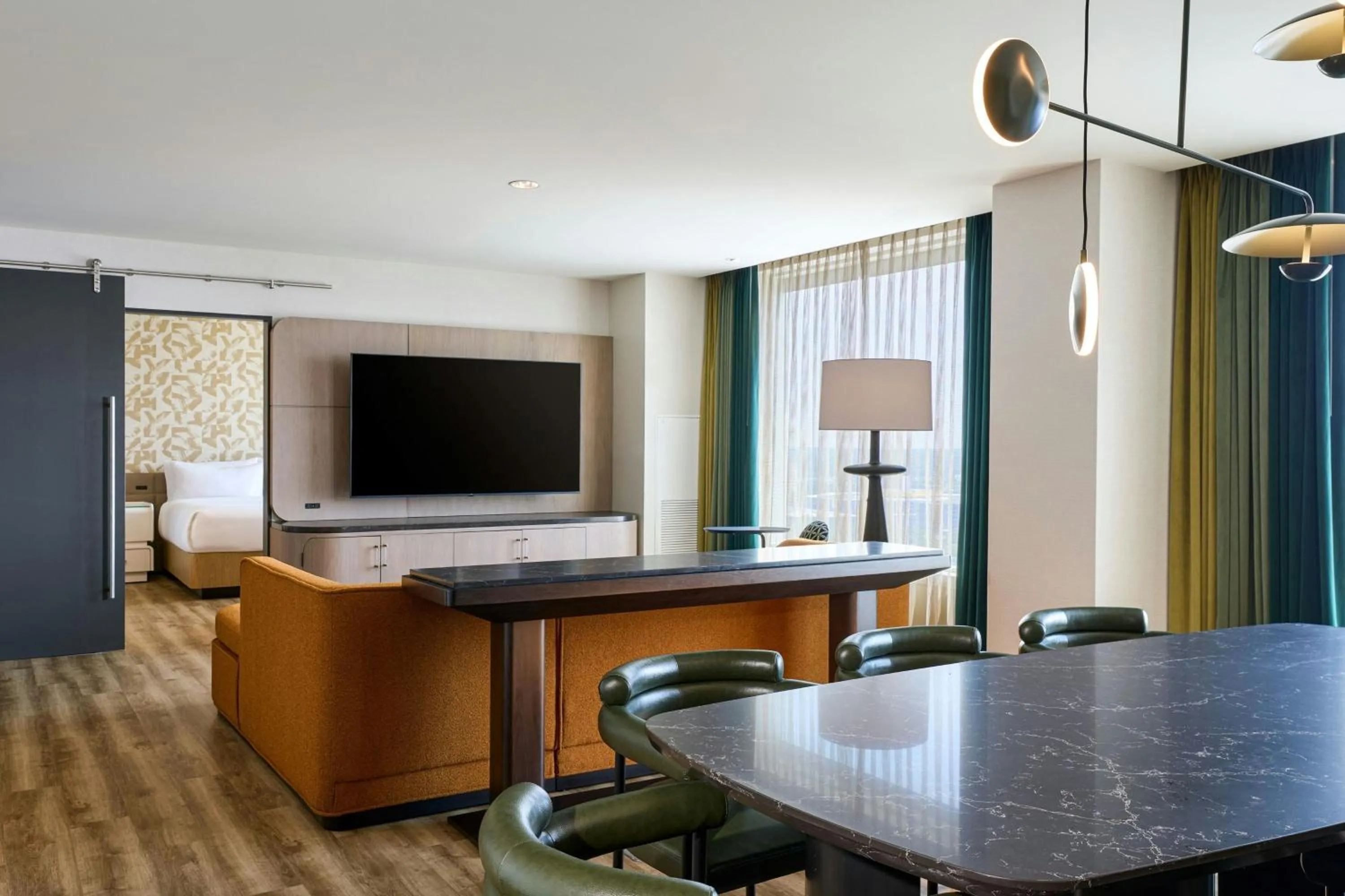 Living room in Renaissance Schaumburg Convention Center Hotel