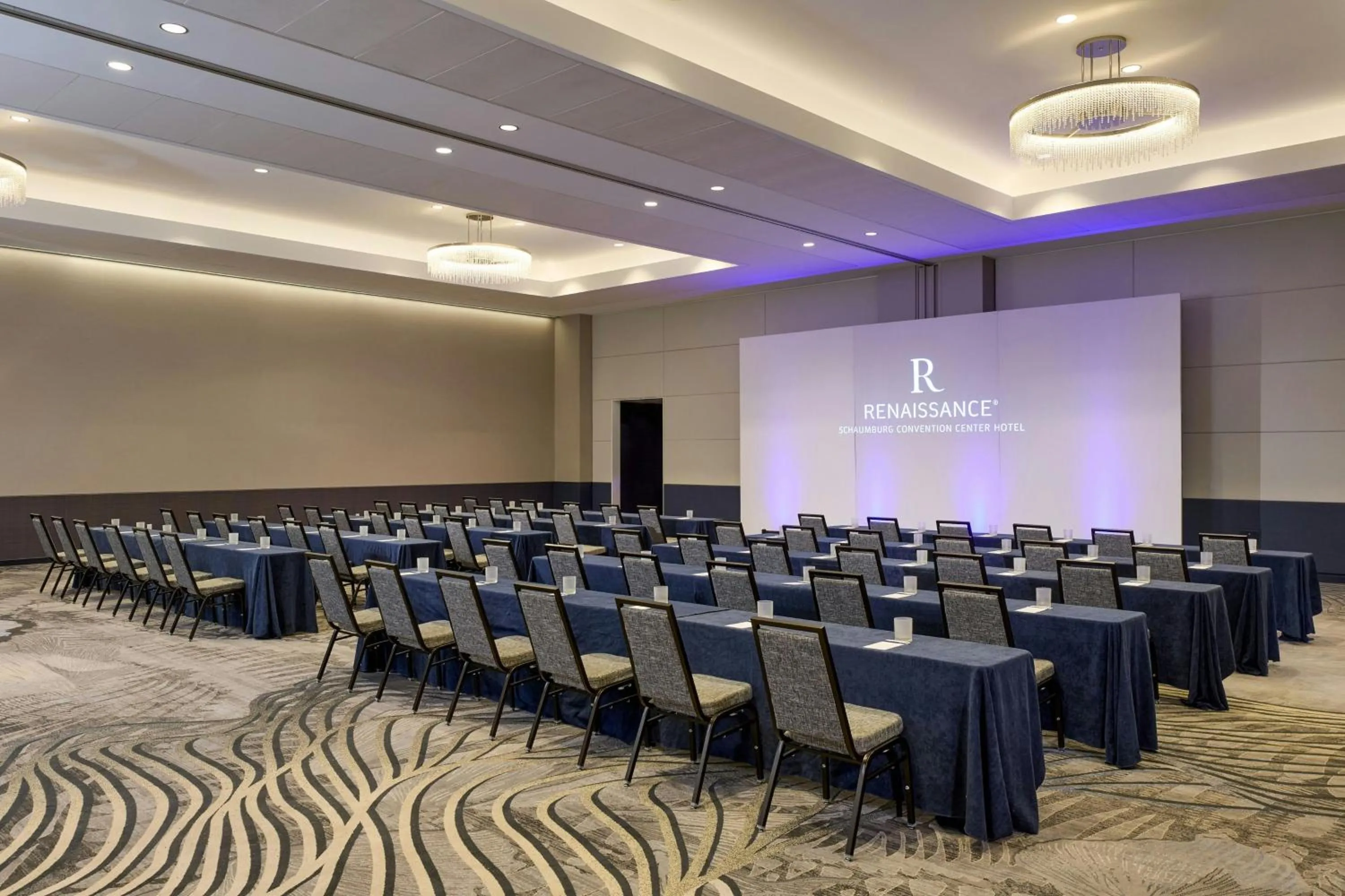 Meeting/conference room in Renaissance Schaumburg Convention Center Hotel