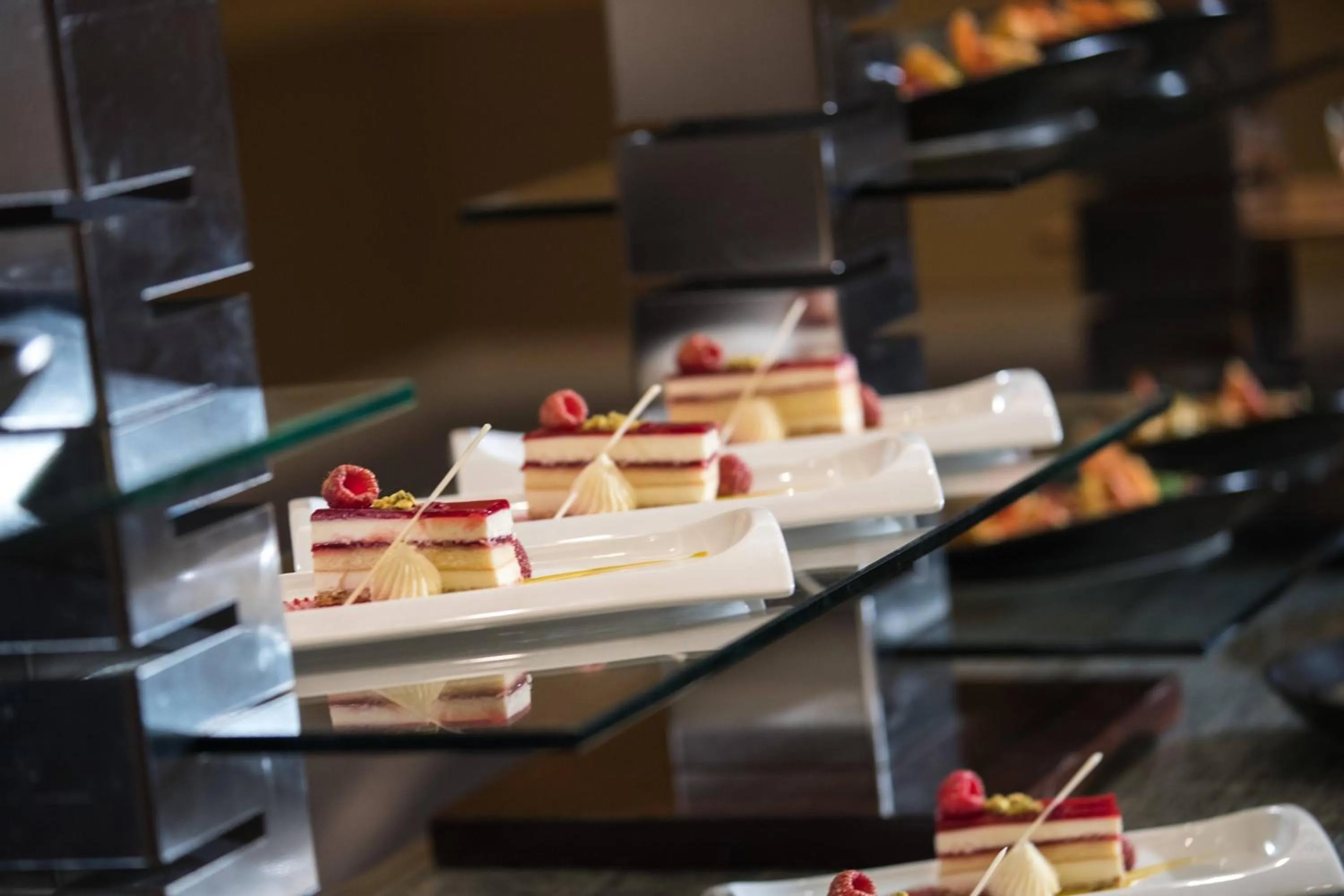 Meeting/conference room in Renaissance Schaumburg Convention Center Hotel