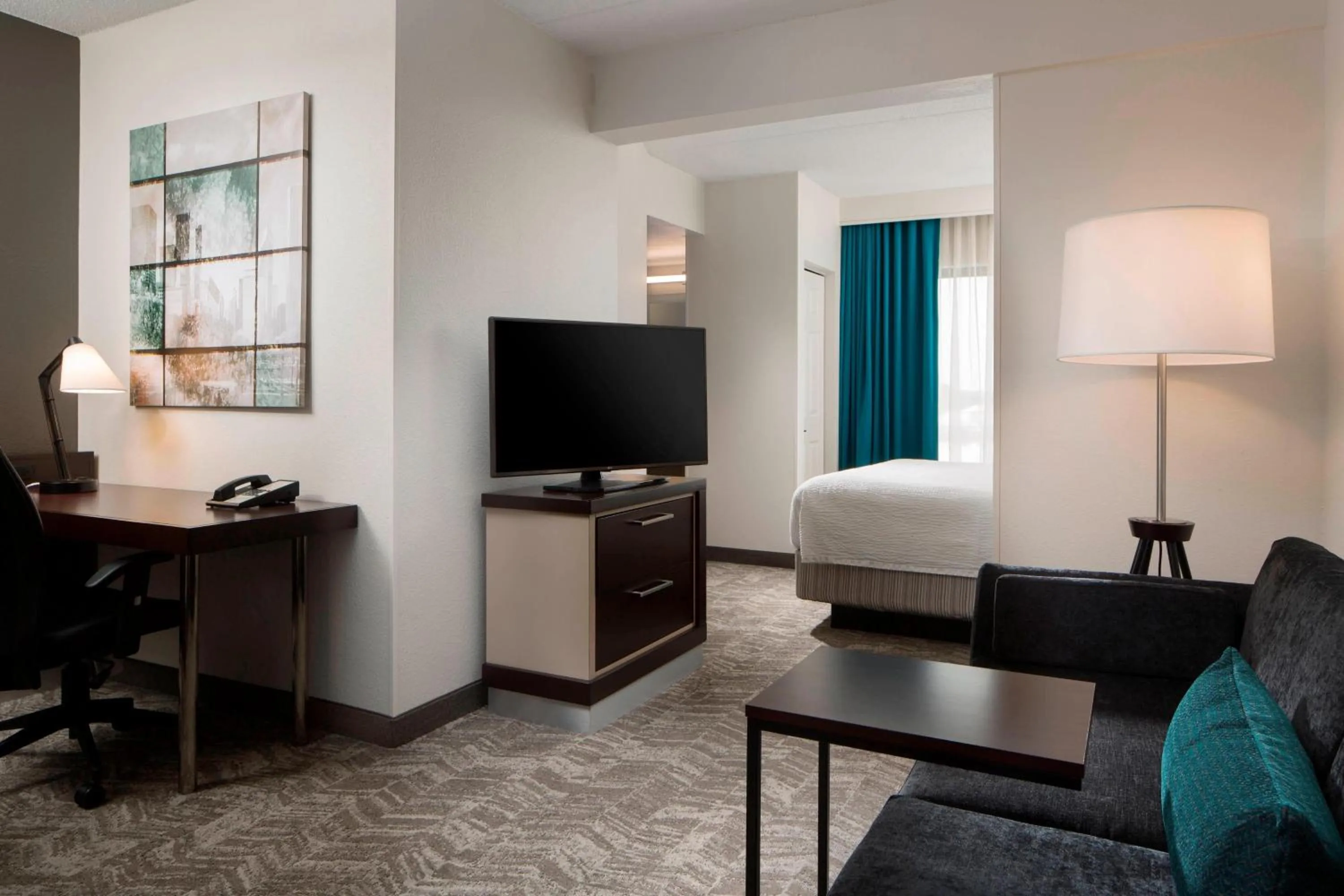 Living room, Bed in SpringHill Suites Chicago Lincolnshire