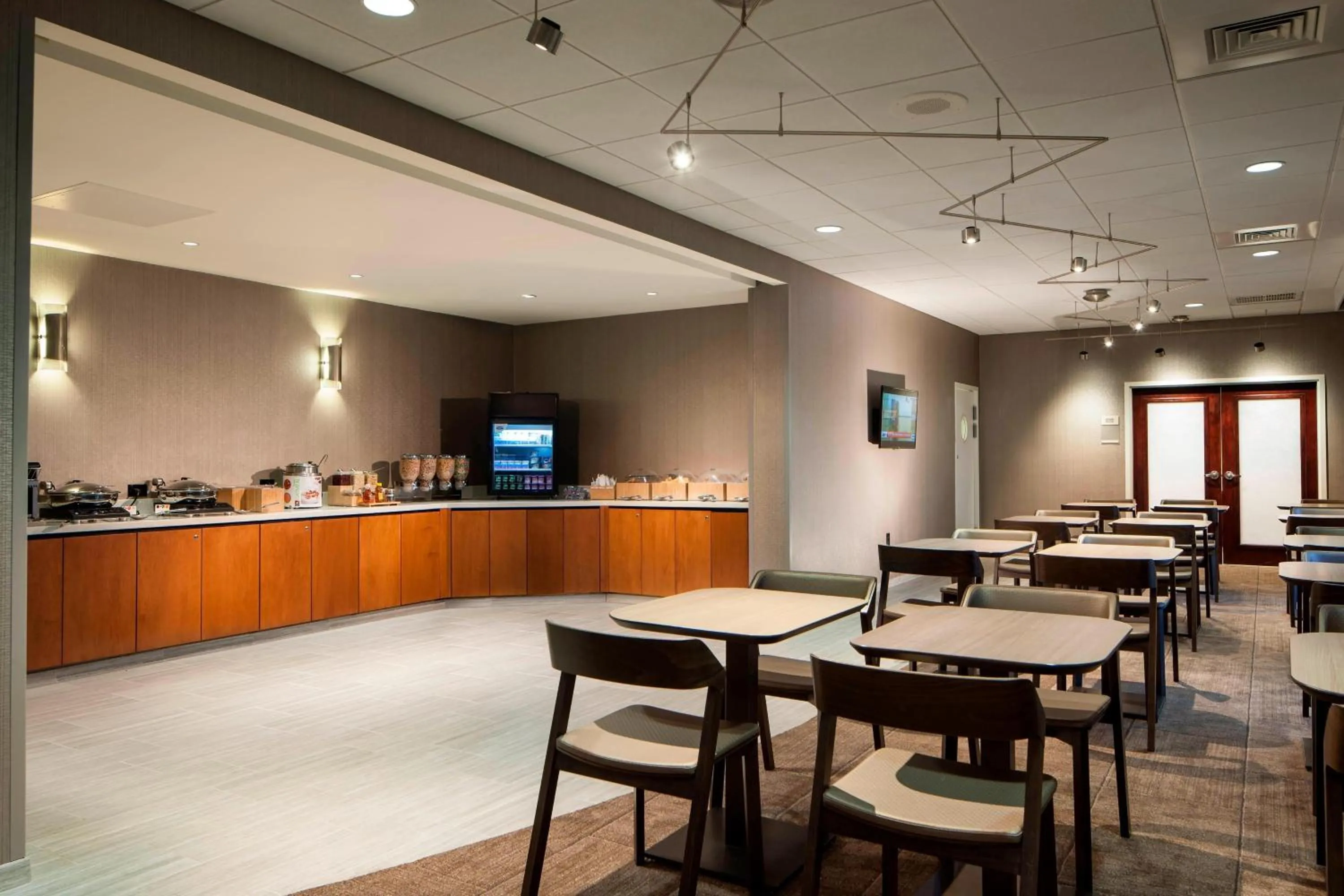 Breakfast in SpringHill Suites Chicago Lincolnshire