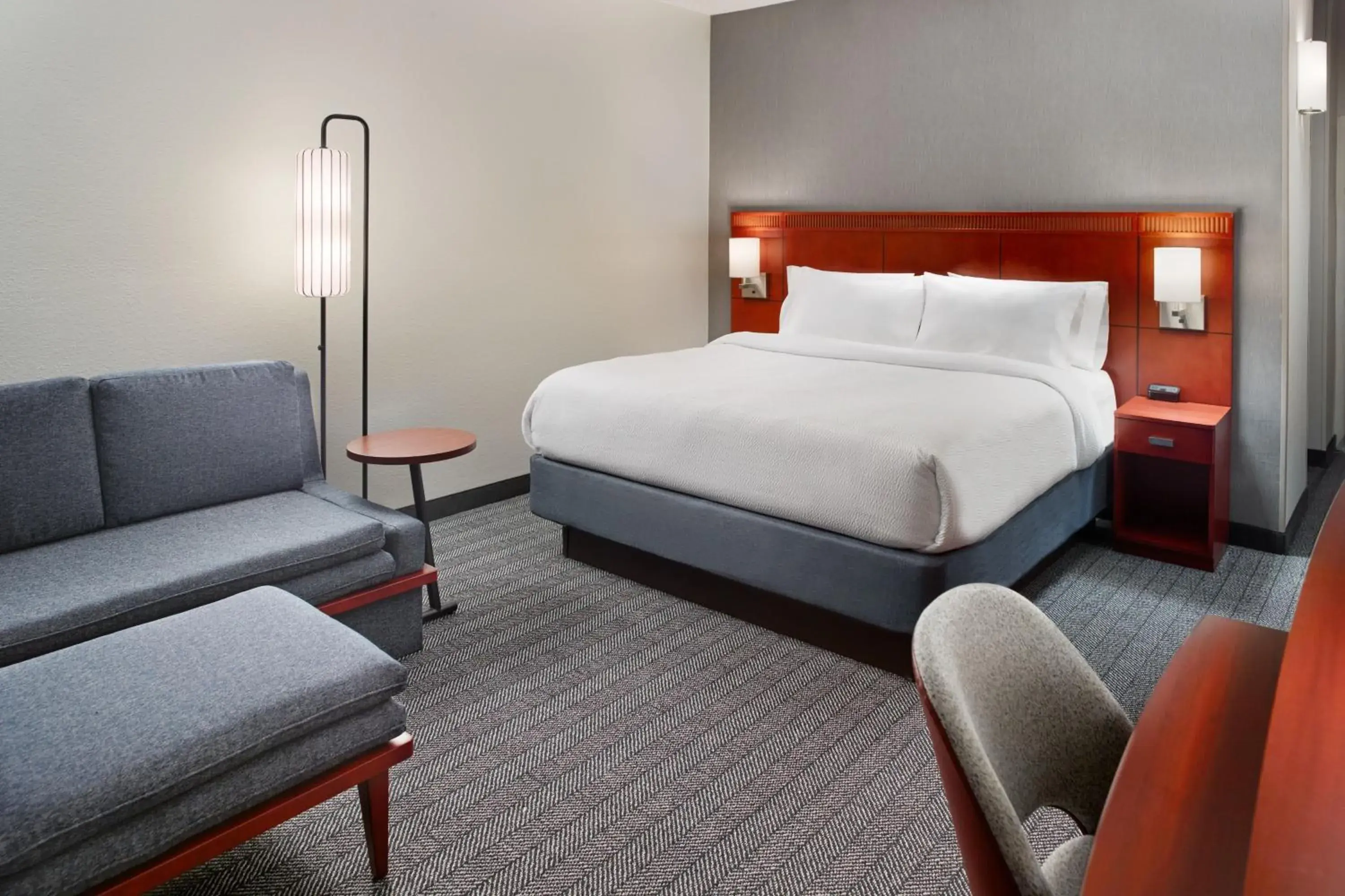 King Room with Sofa Bed in Courtyard by Marriott Charlottesville King Room with Sofa Bed in Courtyard by Marriott Charlottesville