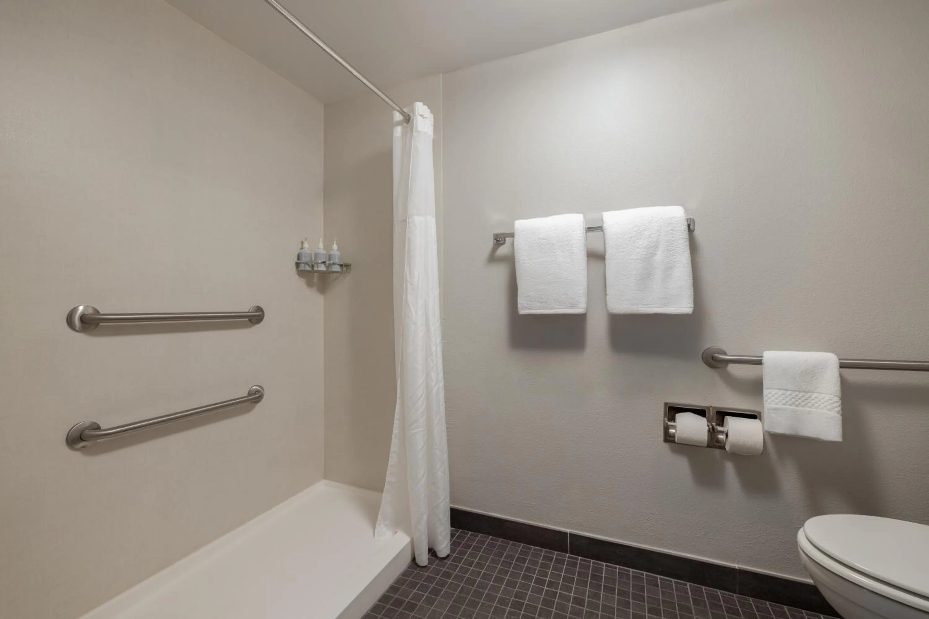 Shower in Courtyard by Marriott North Charleston Airport Coliseum