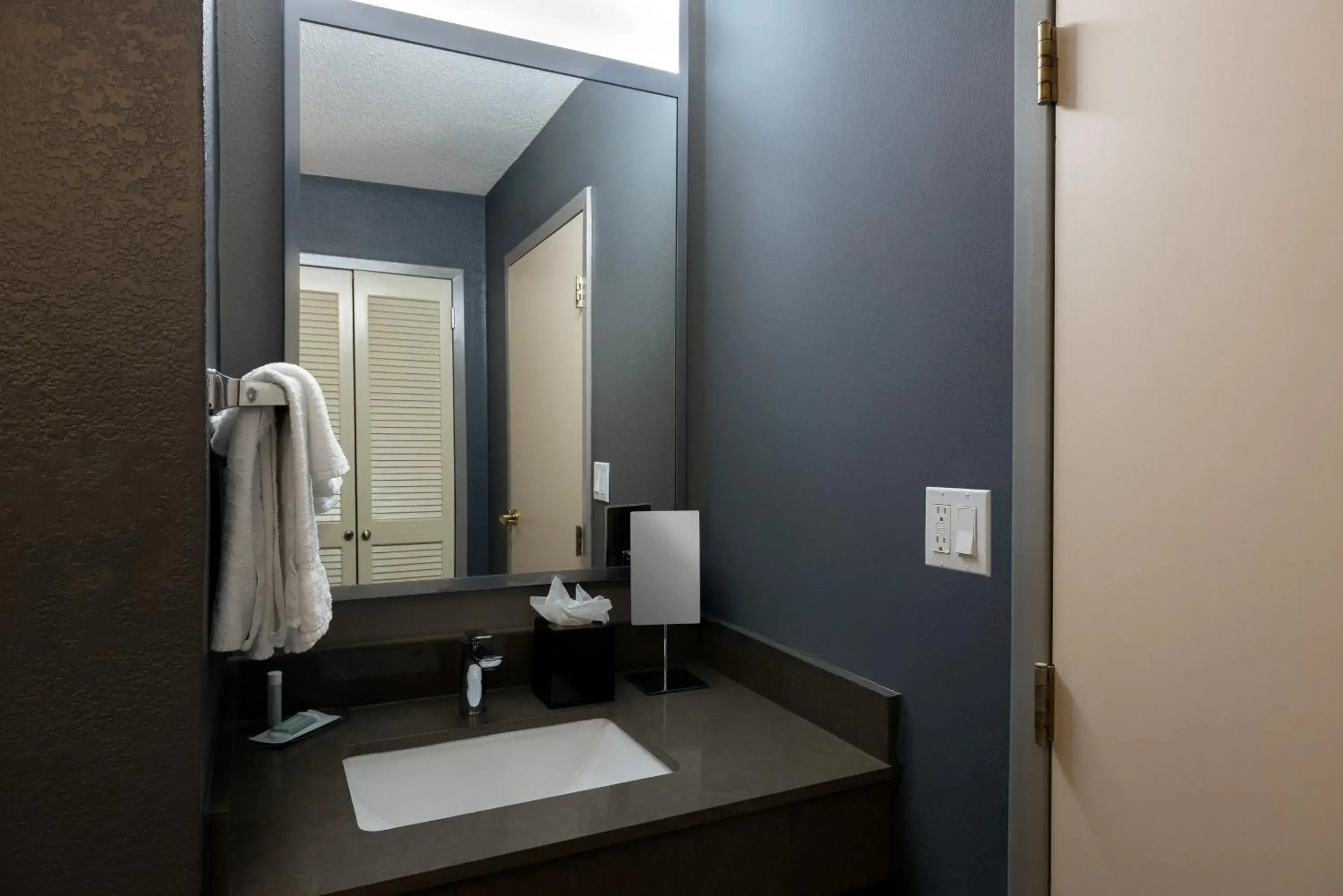 Queen Room with Two Queen Beds in Courtyard by Marriott North Charleston Airport Coliseum Queen Room with Two Queen Beds in Courtyard by Marriott North Charleston Airport Coliseum