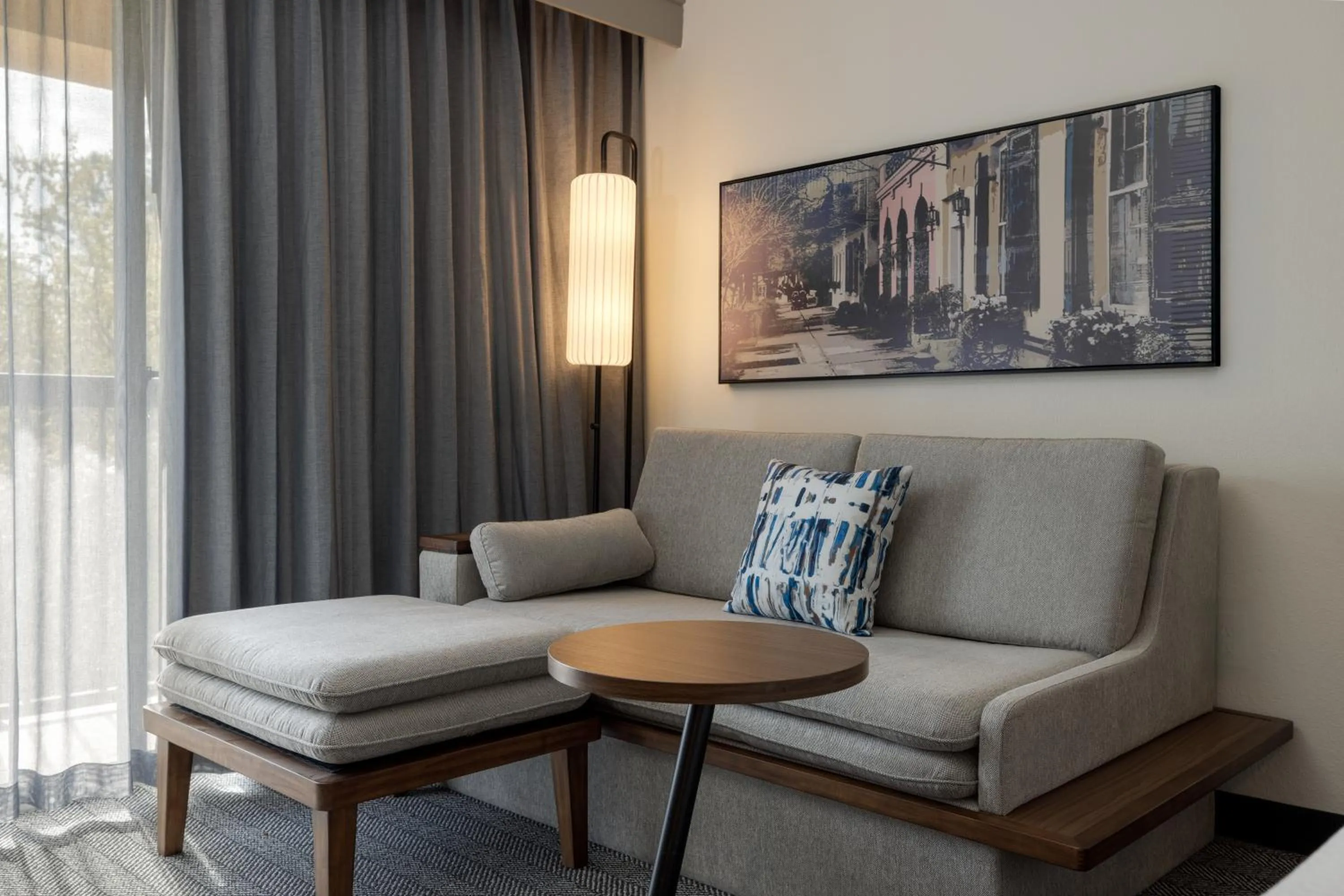 Seating area in Courtyard by Marriott North Charleston Airport Coliseum