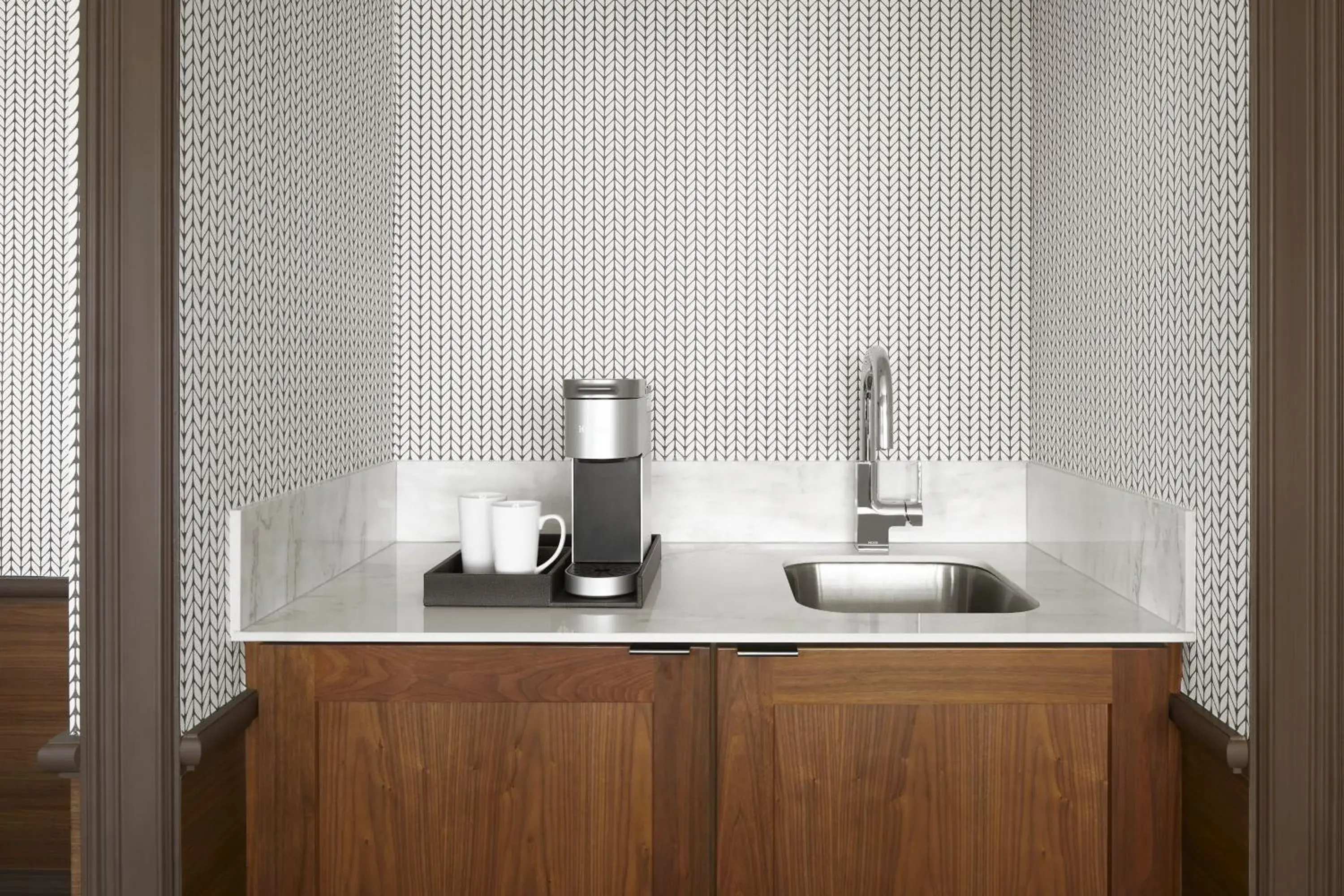 Lounge or bar in Hotel Cleveland Autograph Collection Lounge or bar in Hotel Cleveland Autograph Collection