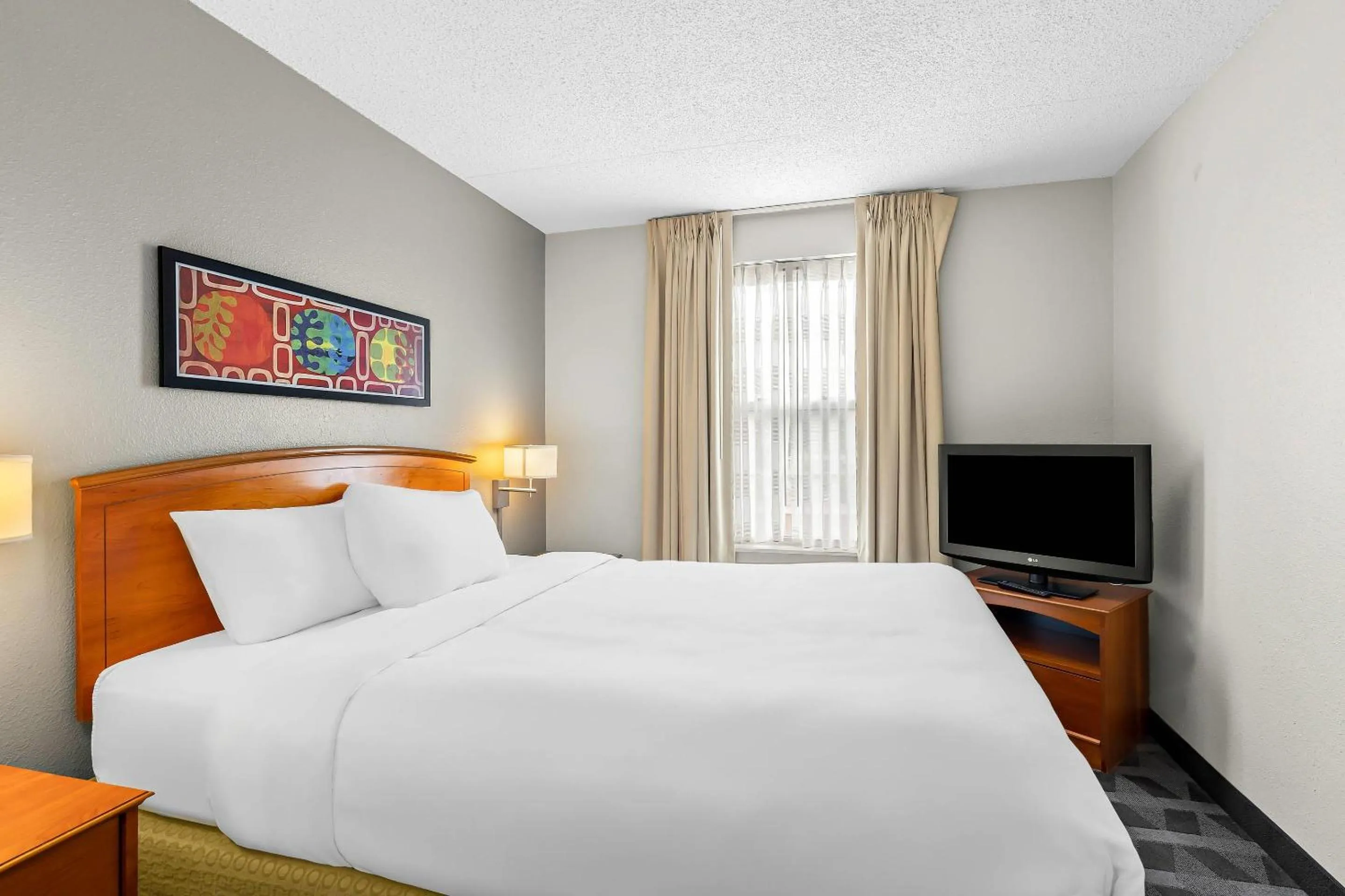 Bedroom, Bed in MainStay Suites Middleburg Heights Cleveland Airport