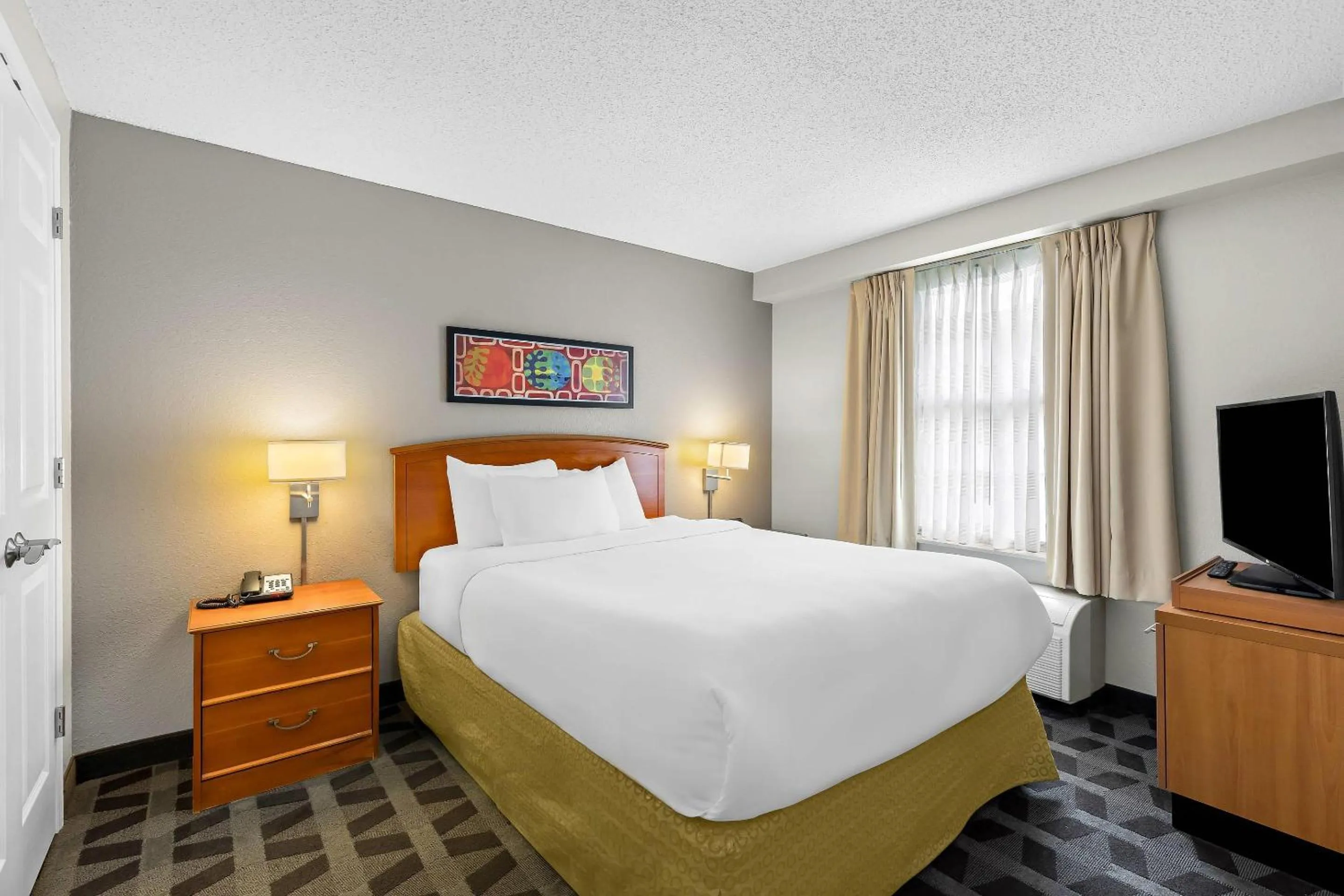 Bedroom, Bed in MainStay Suites Middleburg Heights Cleveland Airport