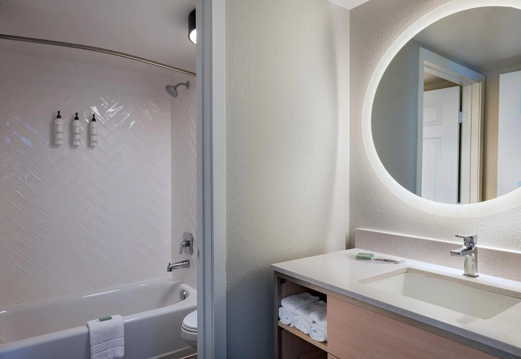 Bathroom in TownePlace Suites by Marriott College Station