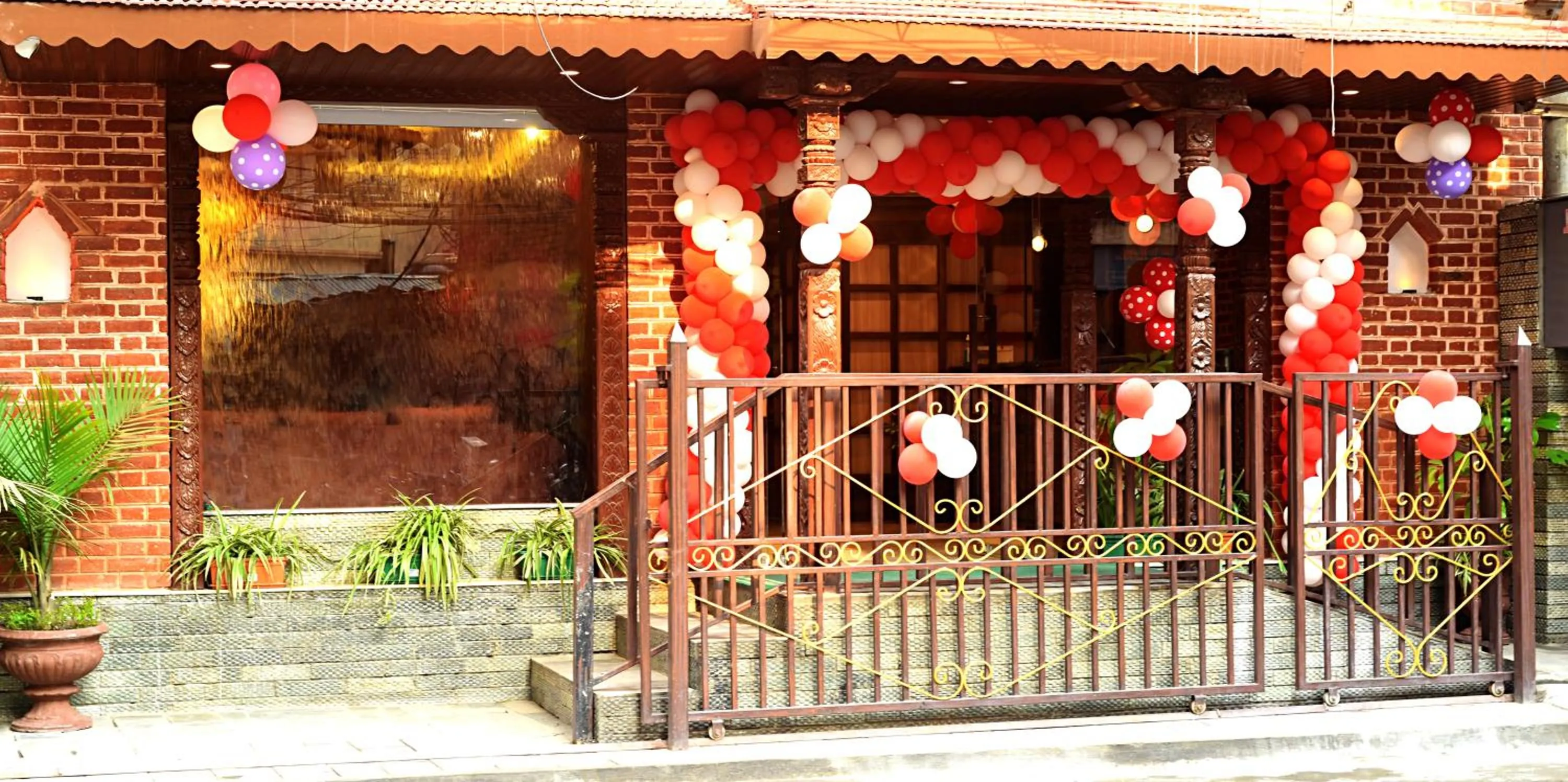 Facade/entrance in Hotel Thamel Park