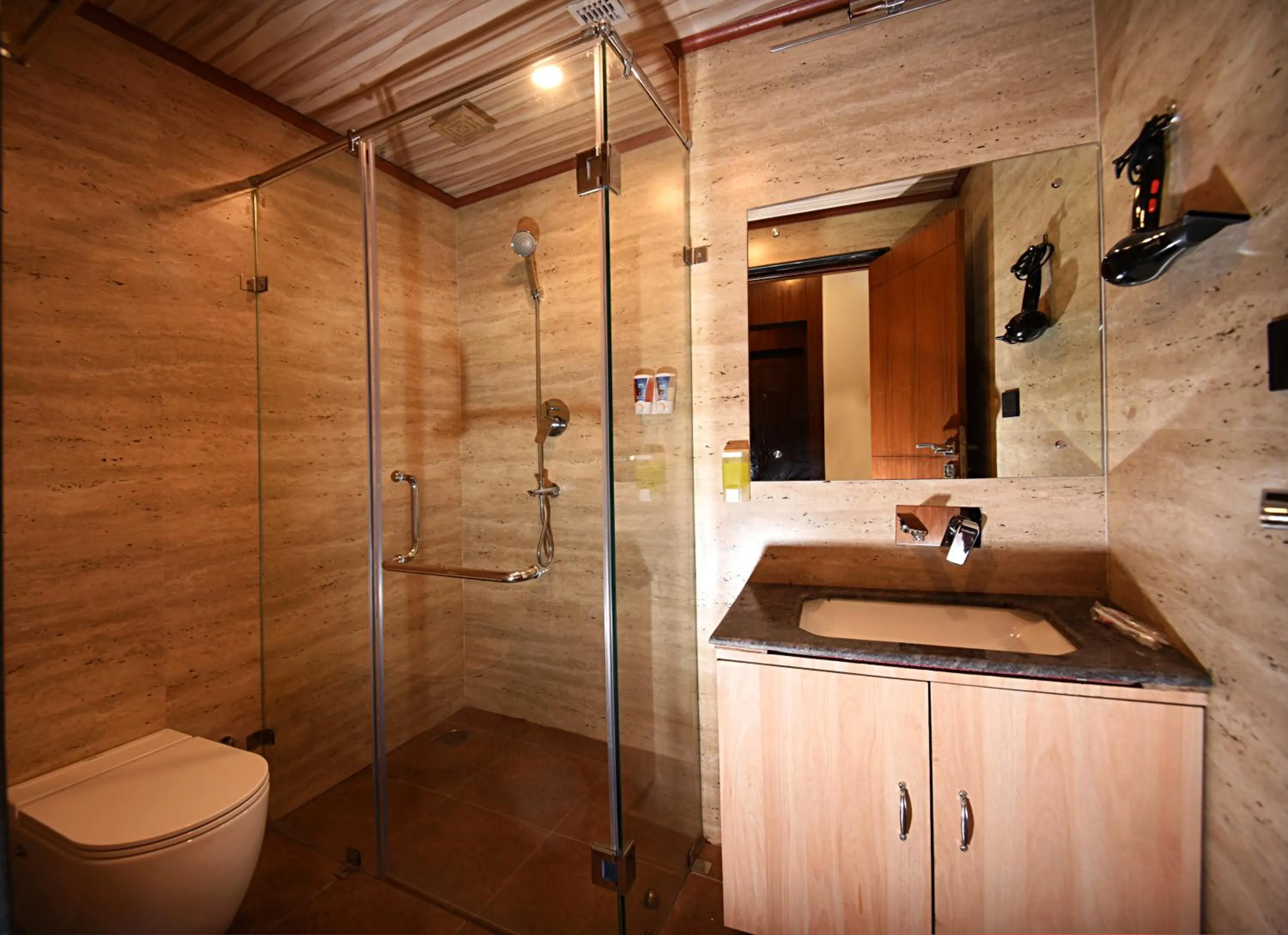 Bathroom in Hotel Thamel Park