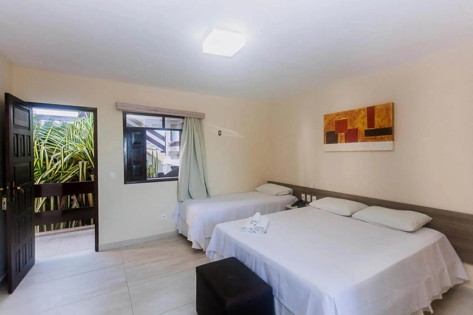 Photo of the whole room, Bed in Alimar Hotel