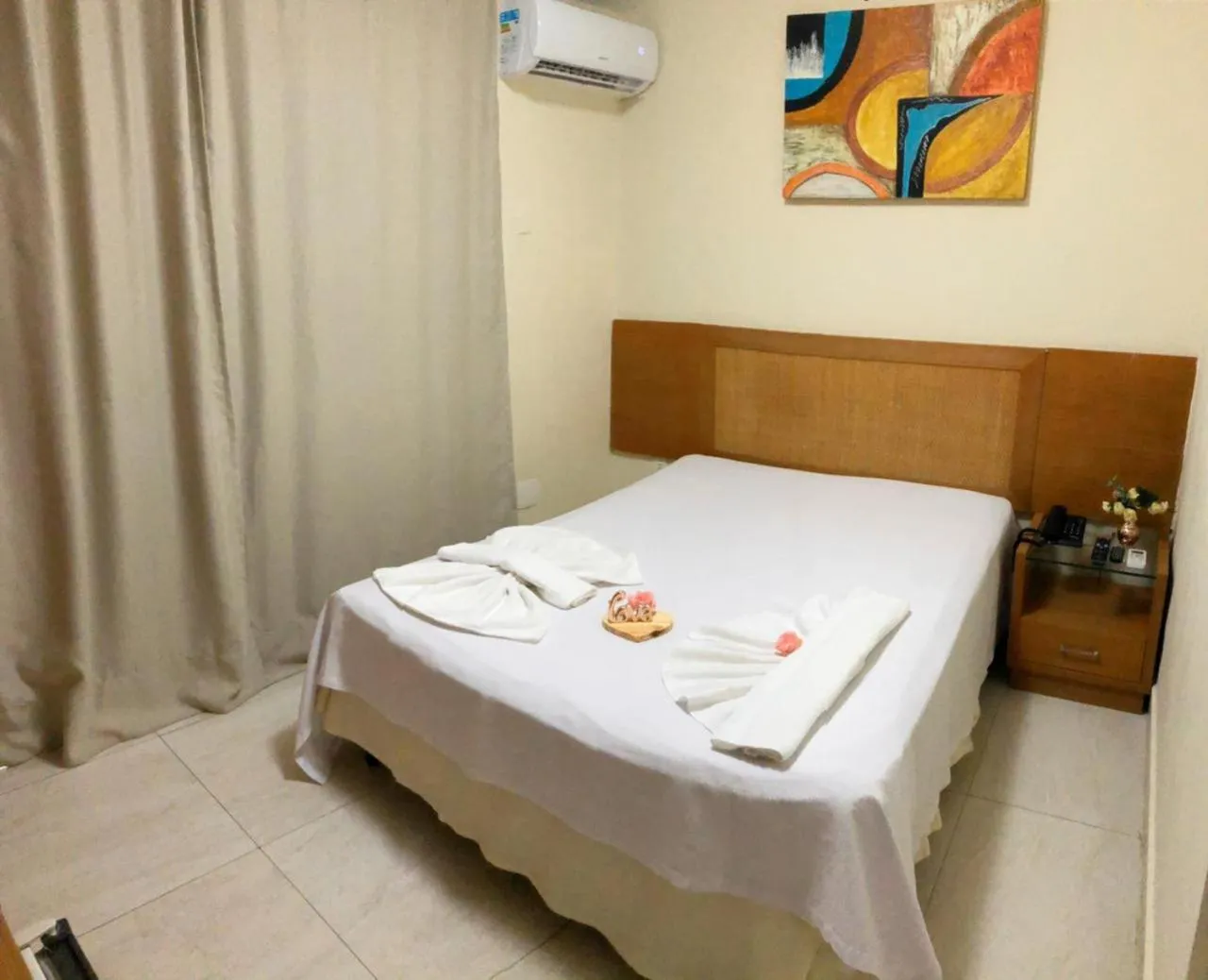 Photo of the whole room, Bed in Alimar Hotel