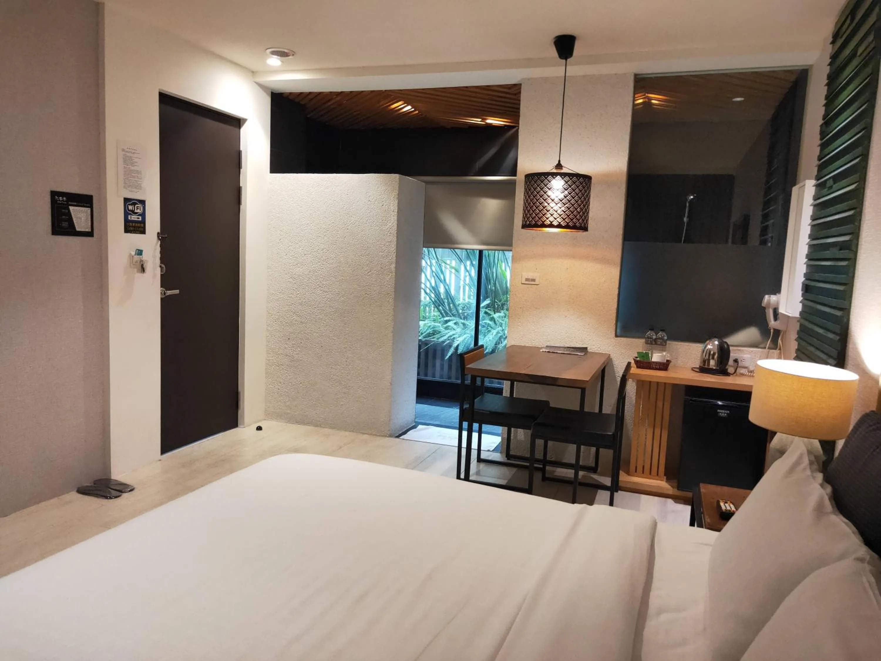 Bed in Roppongi Motel