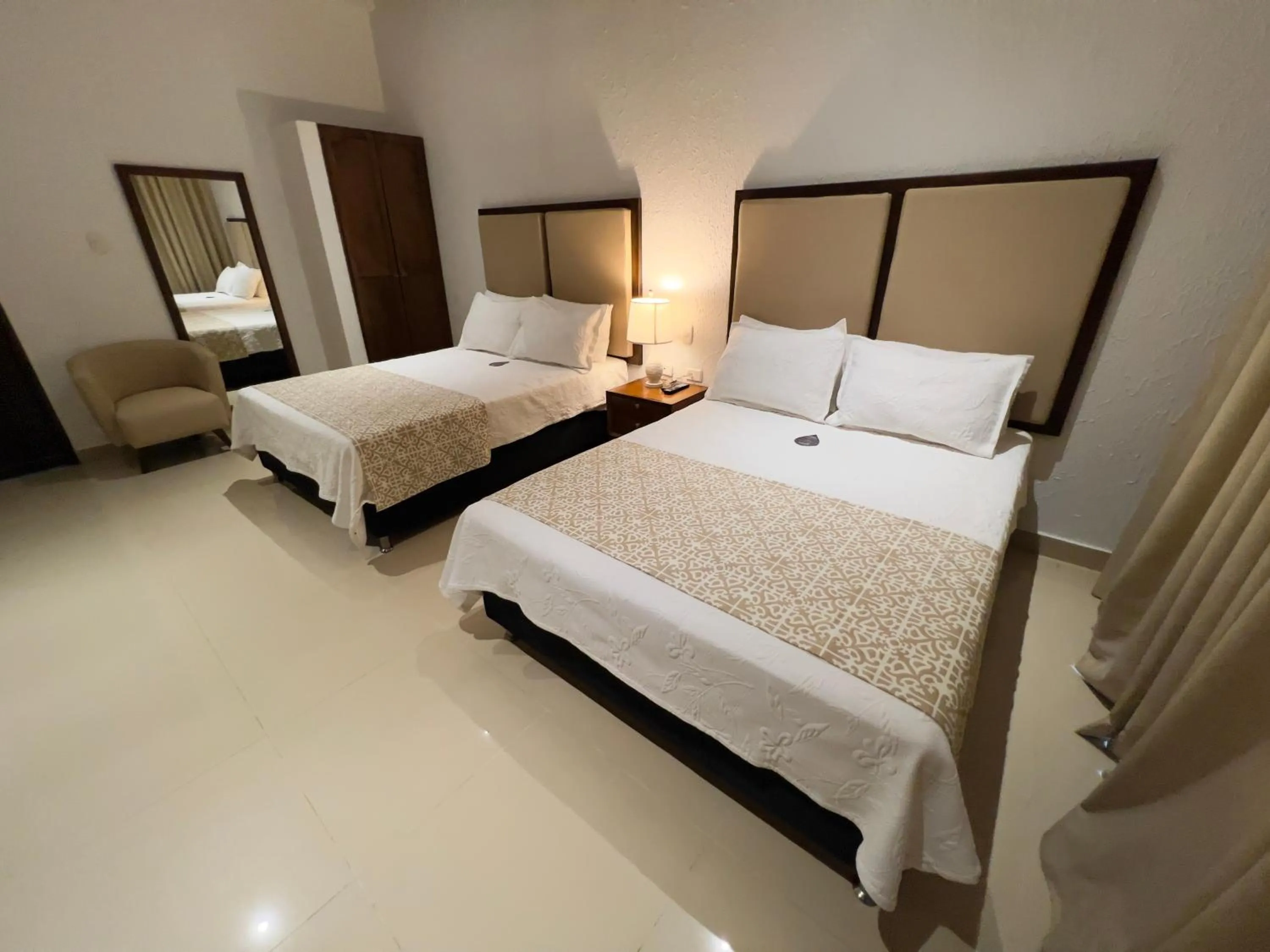 Bedroom, Bed in Hotel Dorado Plaza Centro Histórico