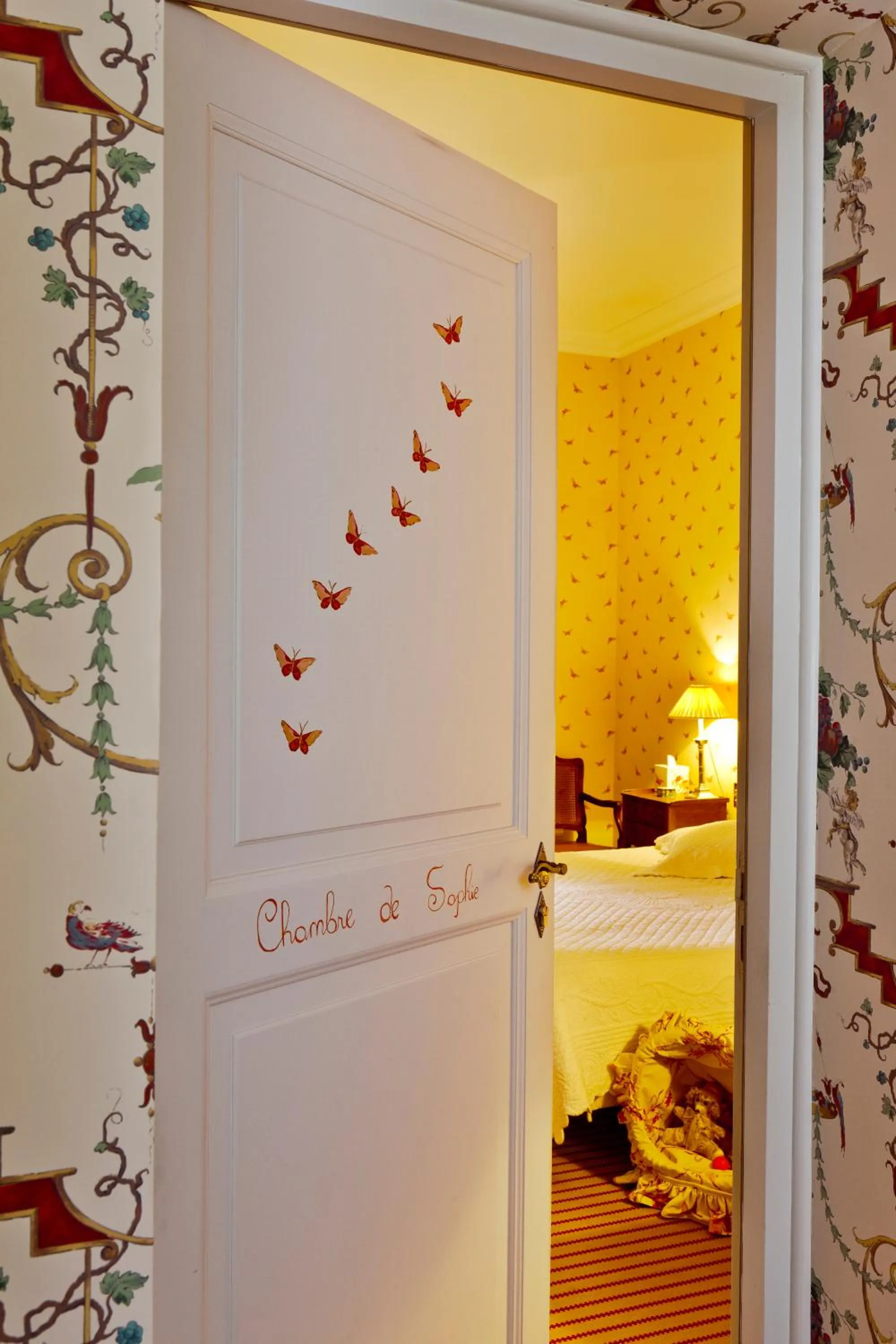 Bed in Chambre d'hôtes Château Gigognan