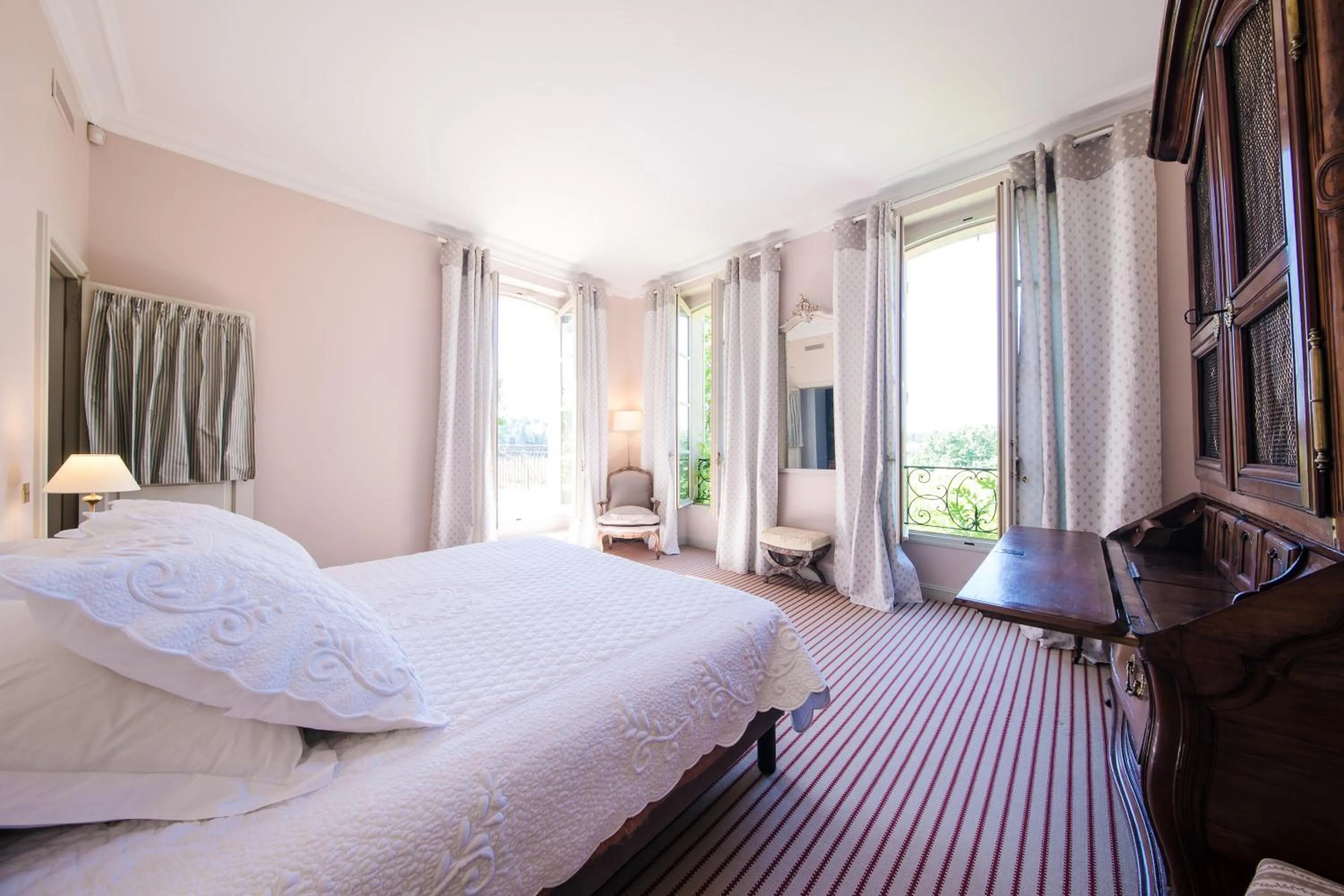 Bed in Chambre d'hôtes Château Gigognan