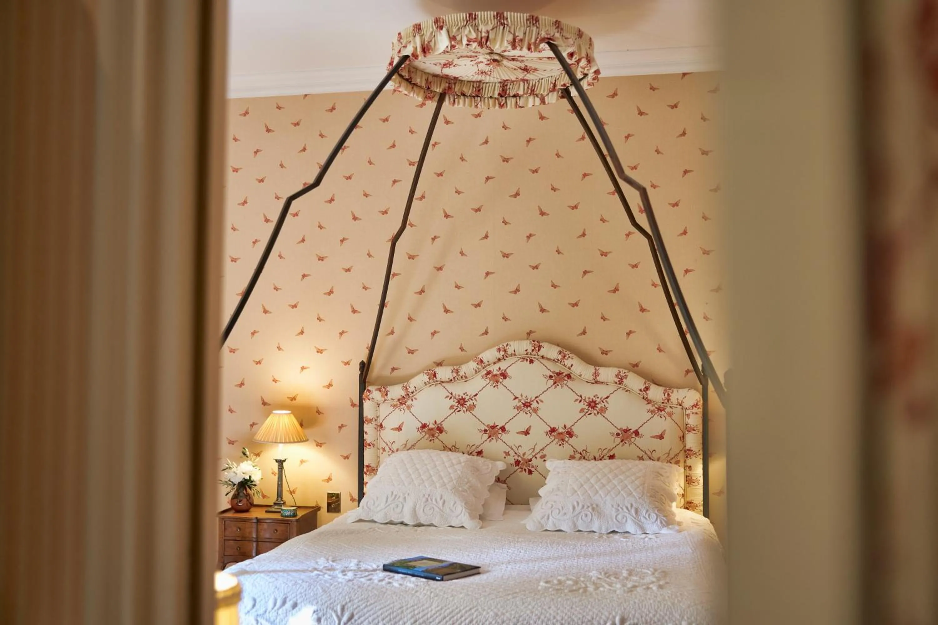 Bed in Chambre d'hôtes Château Gigognan